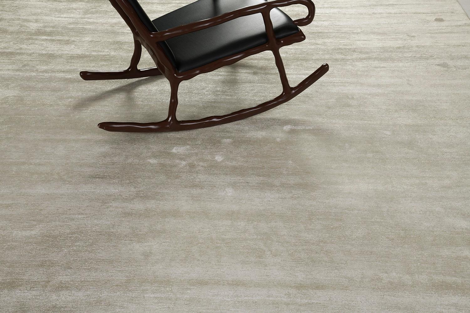Mehraban Alfombra de seda de bambú de diseño sólido Dara Indio en venta