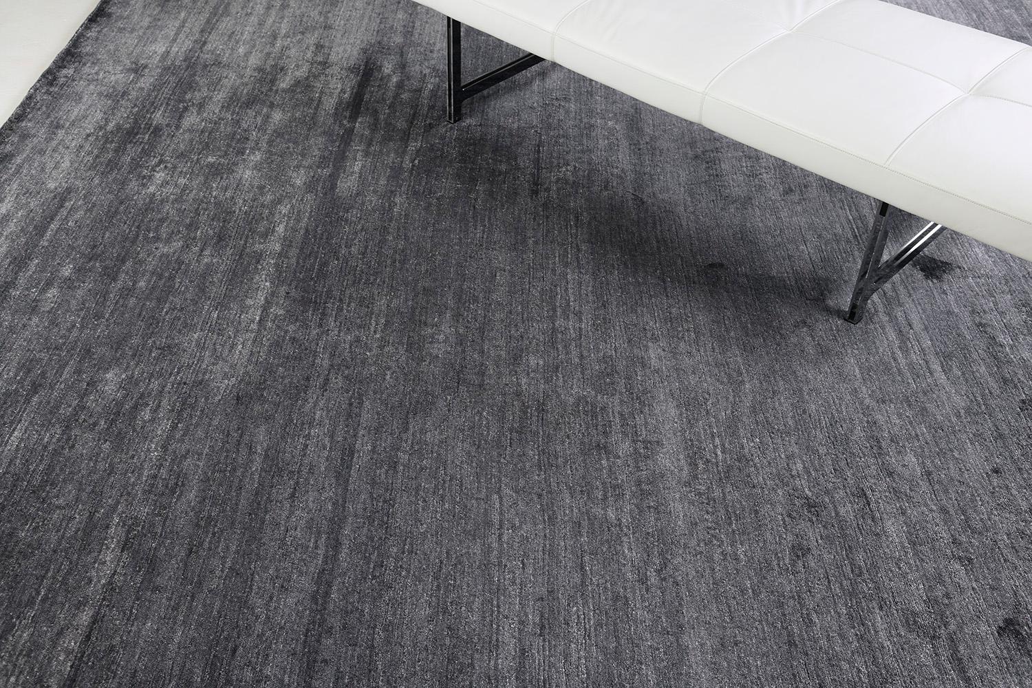 Mehraban Rugs in seta di bambù dal design solido Dara In condizioni Nuovo in vendita a WEST HOLLYWOOD, CA