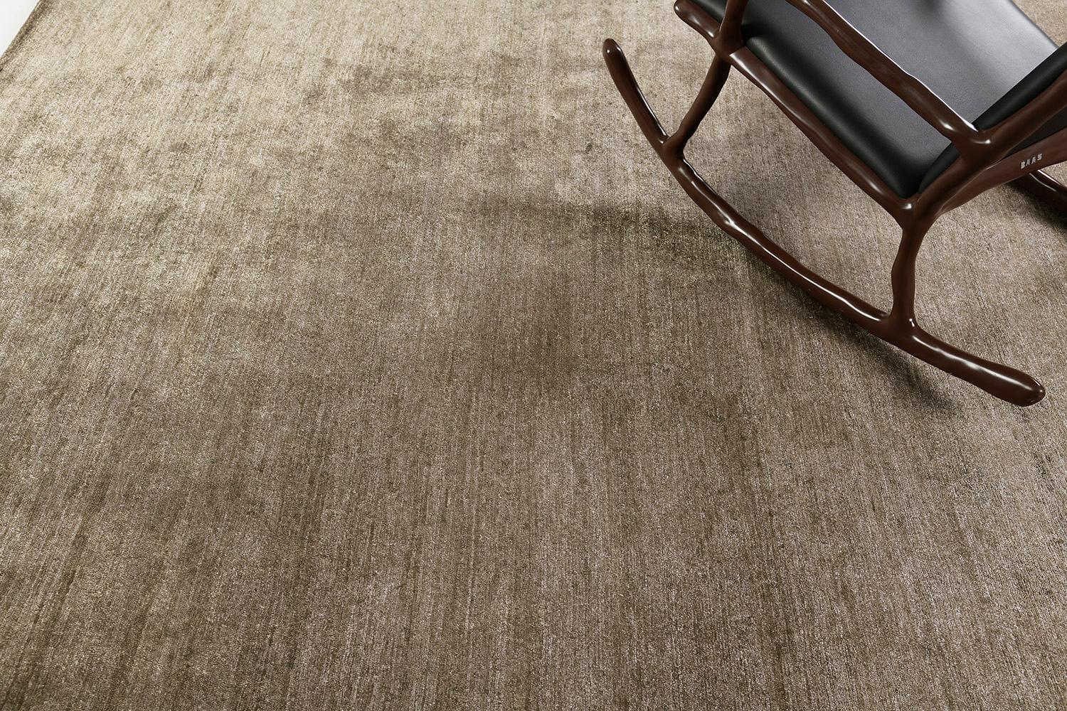 Mehraban Solid Design Bamboo Silk Rug Dara In New Condition For Sale In WEST HOLLYWOOD, CA