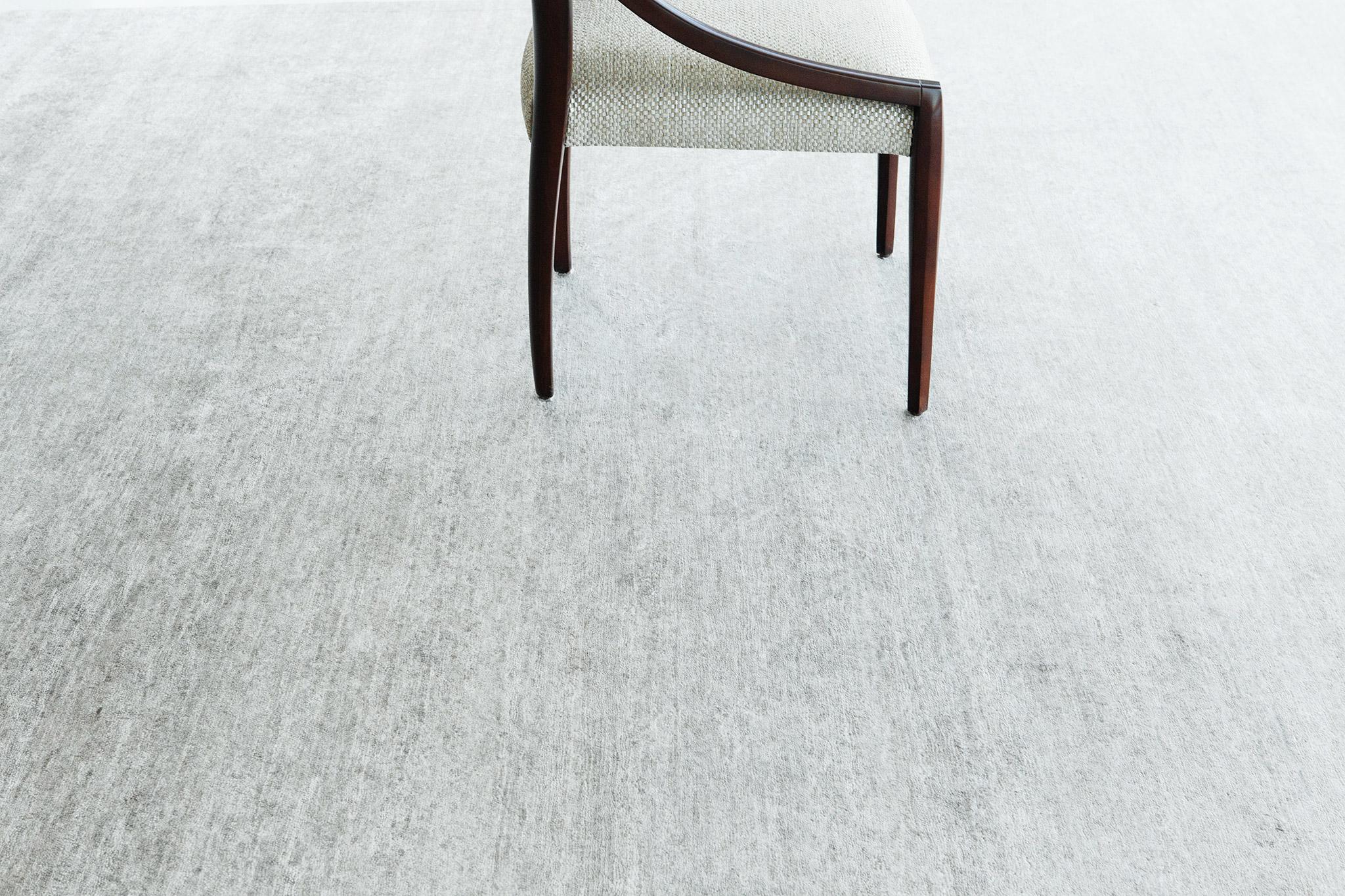 Mehraban Rugs in seta di bambù dal design solido Dara In condizioni Nuovo in vendita a WEST HOLLYWOOD, CA