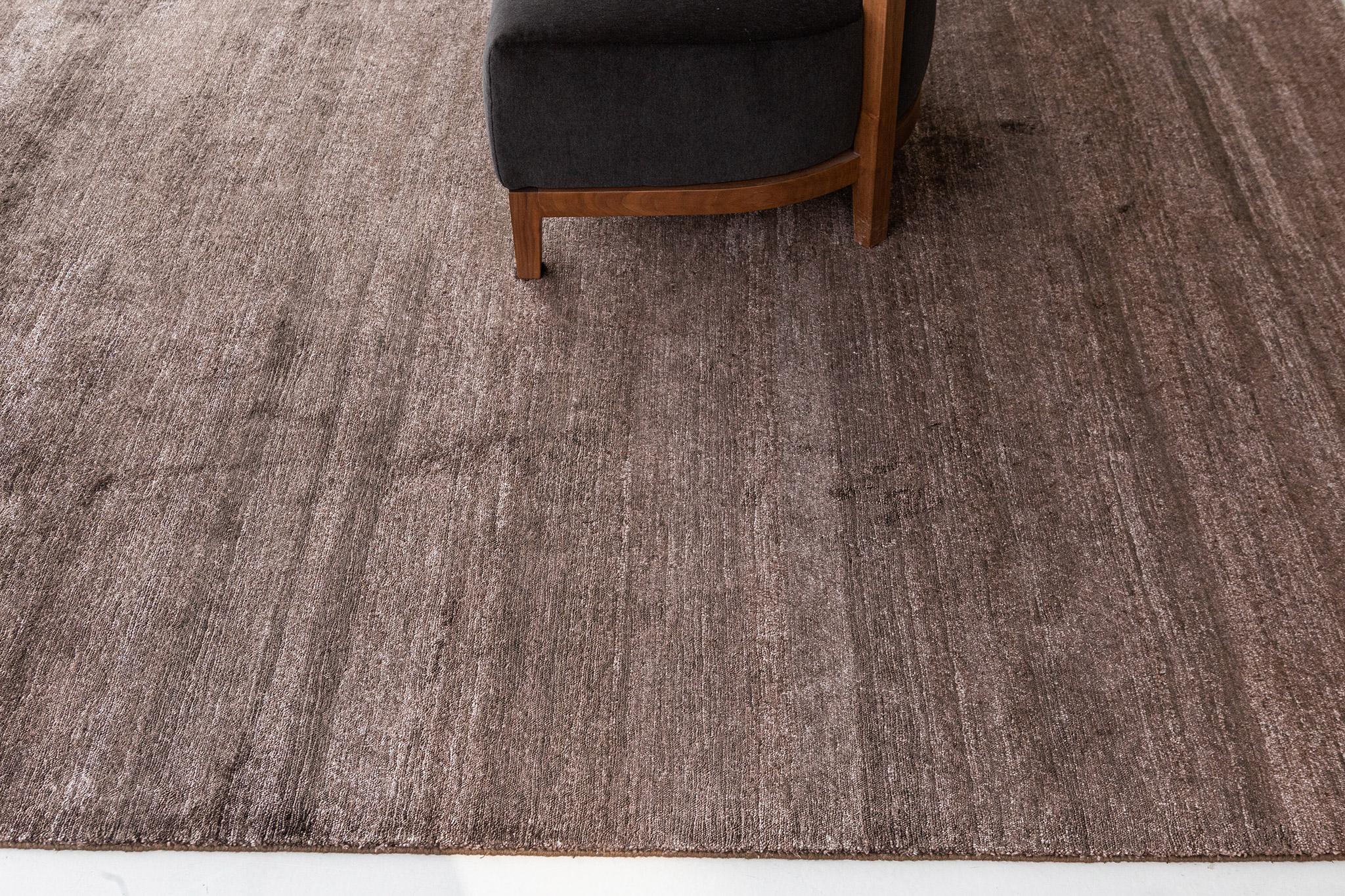XXI secolo e contemporaneo Mehraban Rugs in seta di bambù dal design solido Dara in vendita