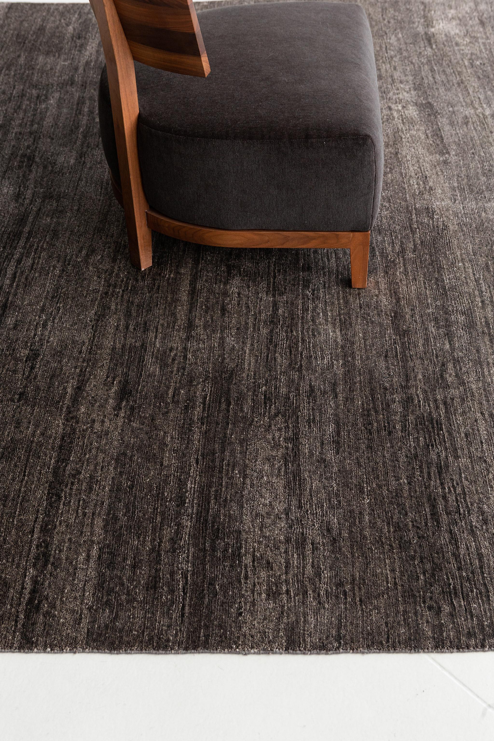 Seta Mehraban Rugs in seta di bambù dal design solido Dara in vendita
