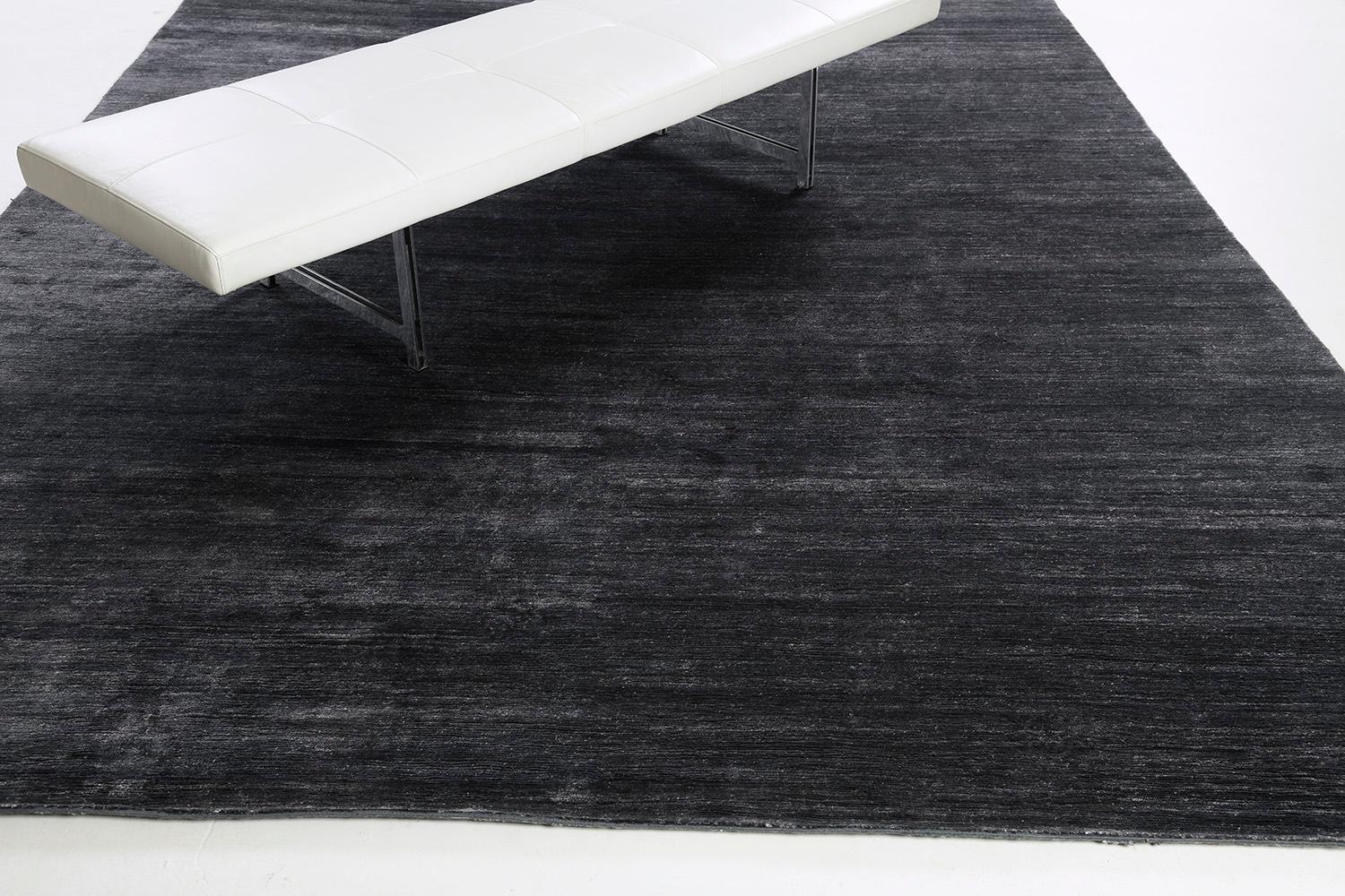Mehraban Rugs in seta di bambù dal design solido Dara in vendita 2