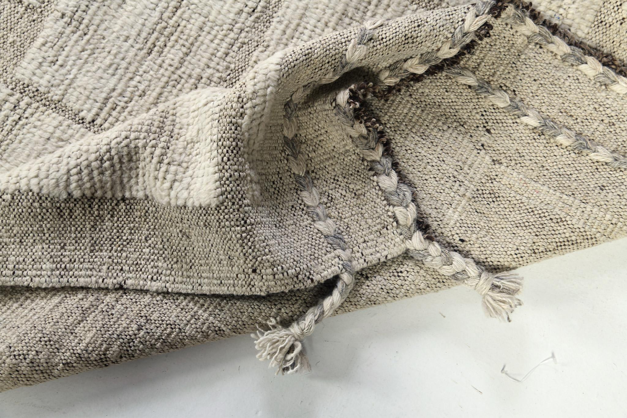 Centroasiatico Mehraban Souani, Nomad Collection in vendita