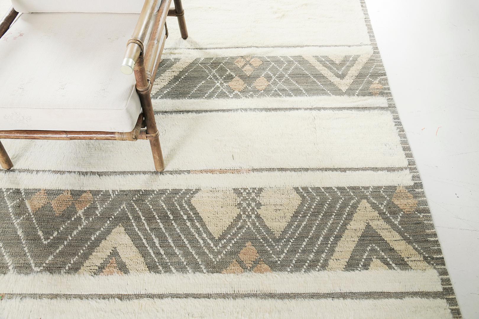 Distinct and preppy, Sufian’ features a variation of coordinated lozenges that creates an interesting illusion of fascinating harmony accentuated with ivory strips. Tastefully classic with a sophisticated twist, this exhilarating rug is a perfect