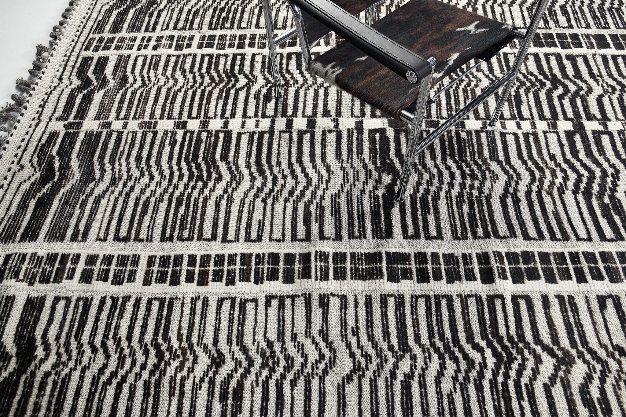 Rug Number
32403
Size
12' 3