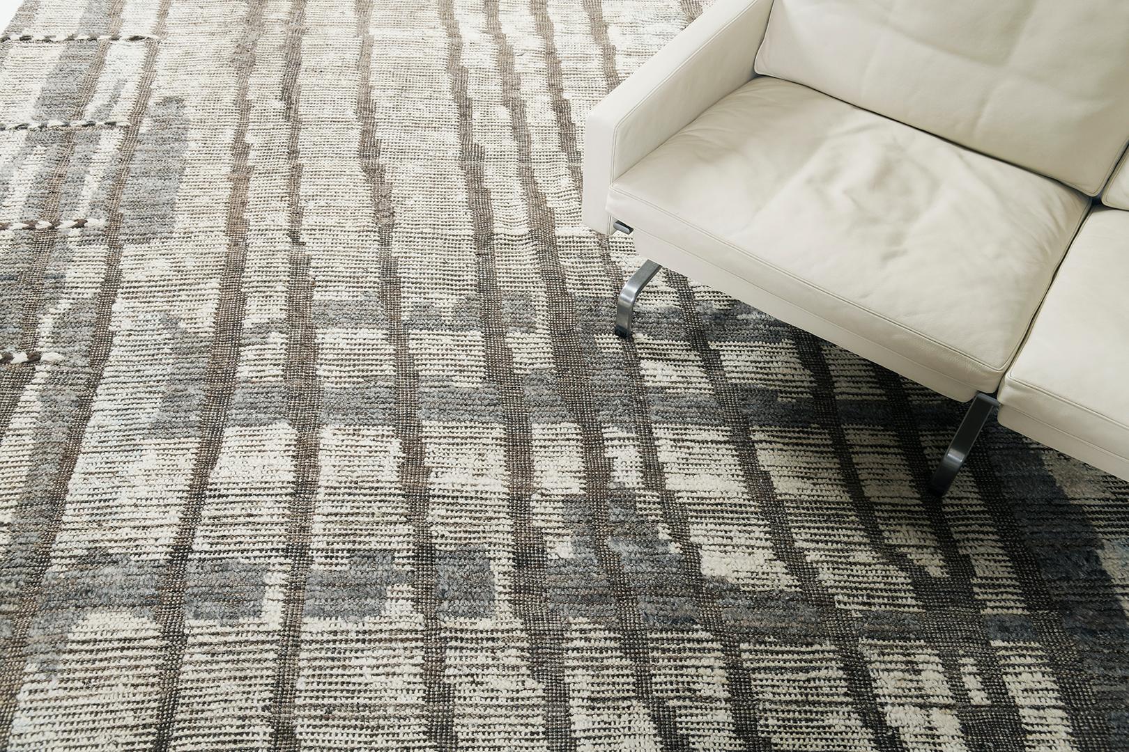 Tamarix' is made of luxurious wool and is made of enchanting design elements. Its weaving of stunning earthy colours and abstract design elements is what makes the Atlas Collection so unique and sought after. Mehraban's Atlas collection is noted for