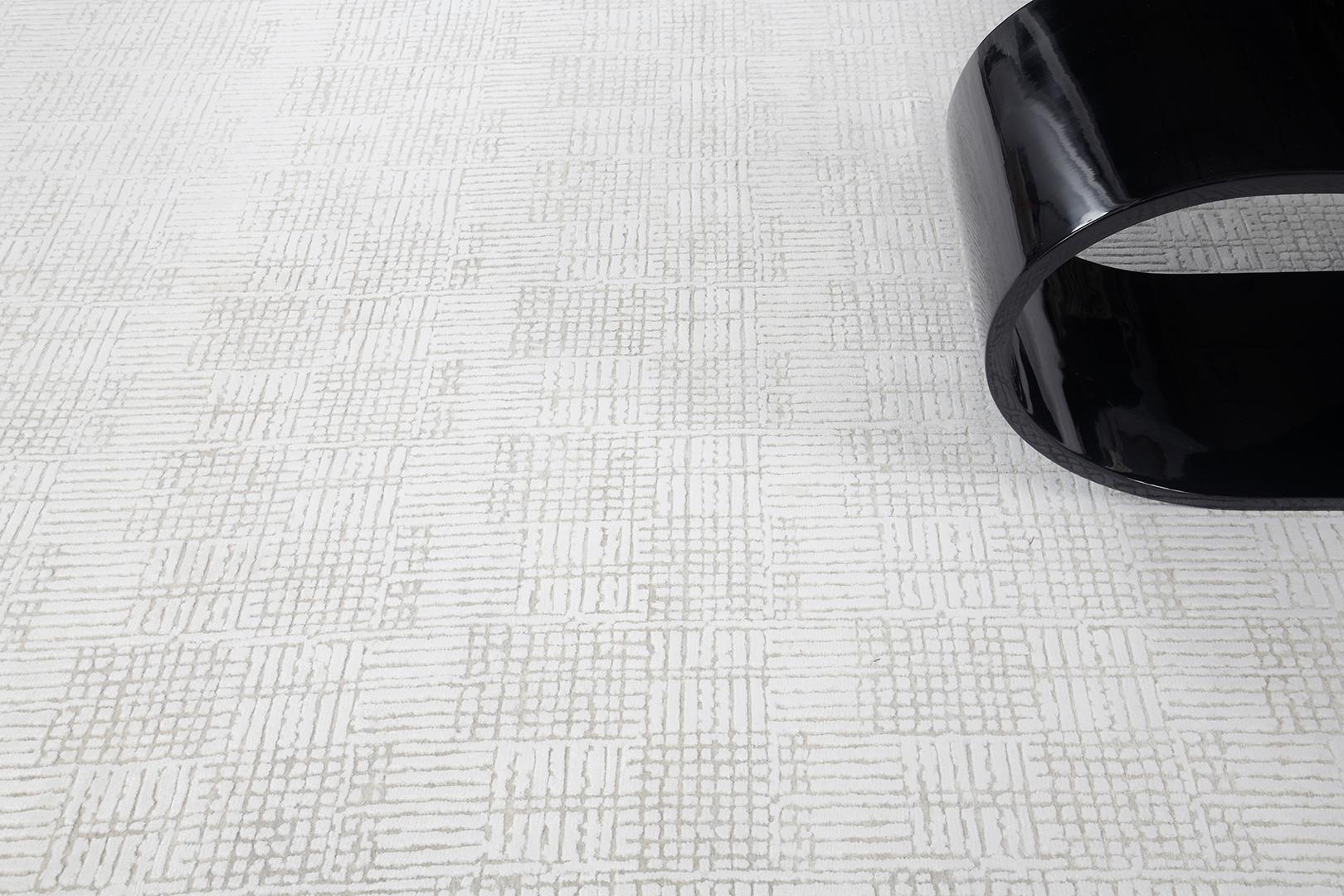 Tappa è uno splendido tappeto in seta di bambù che presenta un motivo in rilievo in una combinazione di toni neutri. Rende la tua casa incontaminata e gli interni eleganti. Le collezioni Elan sono un must della tua lista quando si tratta di arredare