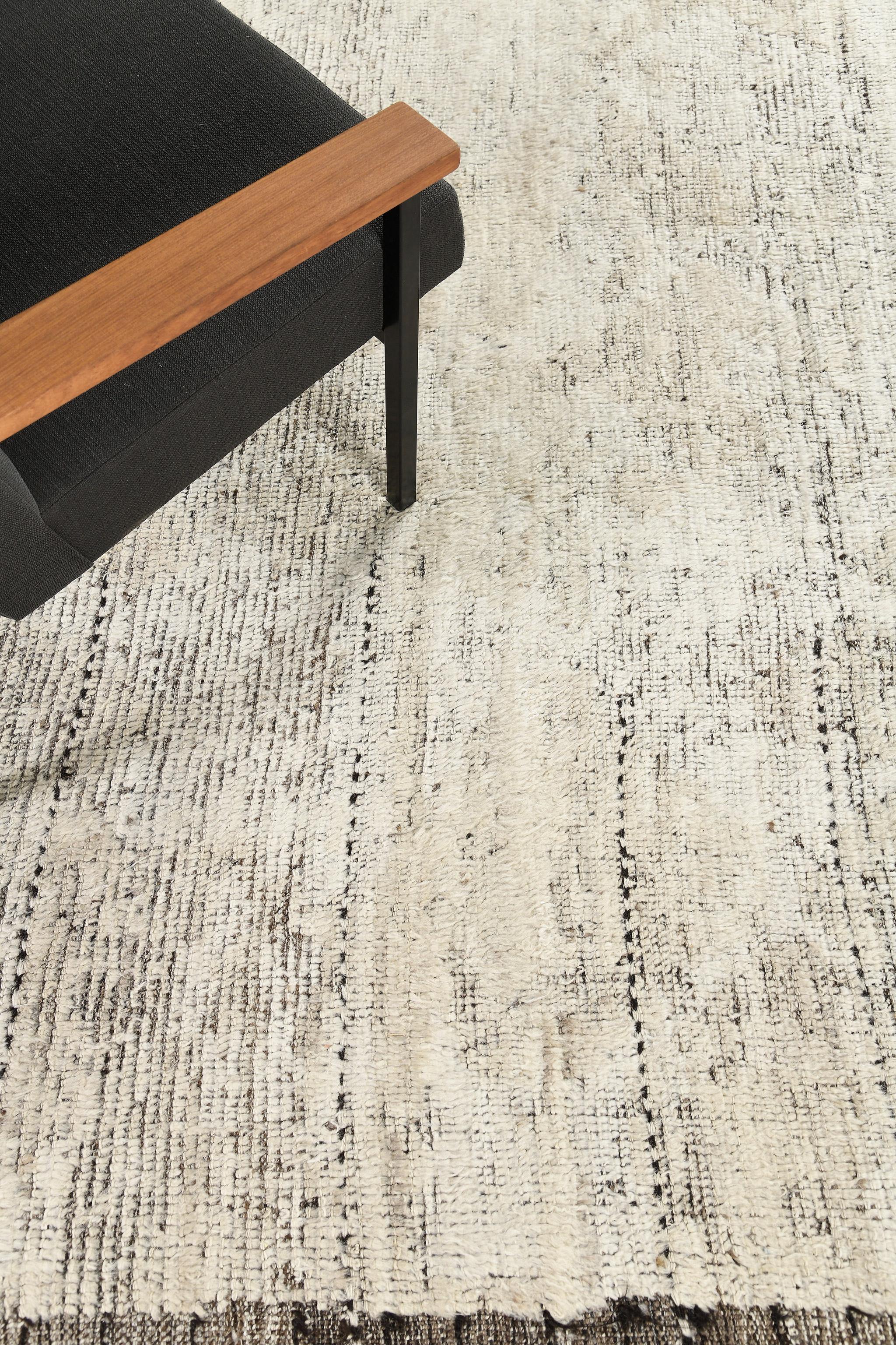 Rug Number
28653
Size
9' 1