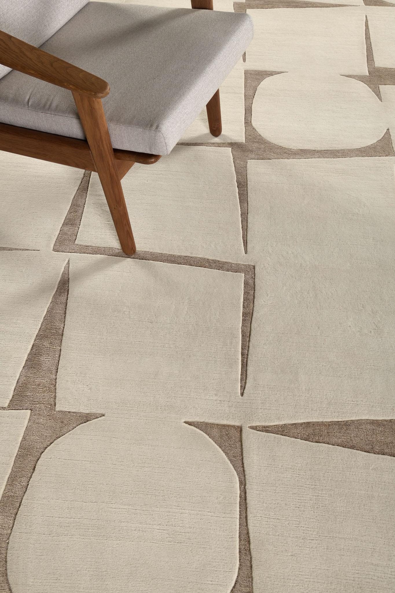 Toccato’ features stacked geometrical patterns depicting aesthetic artistry. It is a part of the Design Rhymes Collection which pulls inspiration from different aspects of architecture. This rug is rendered in the most soothing shade of beige and
