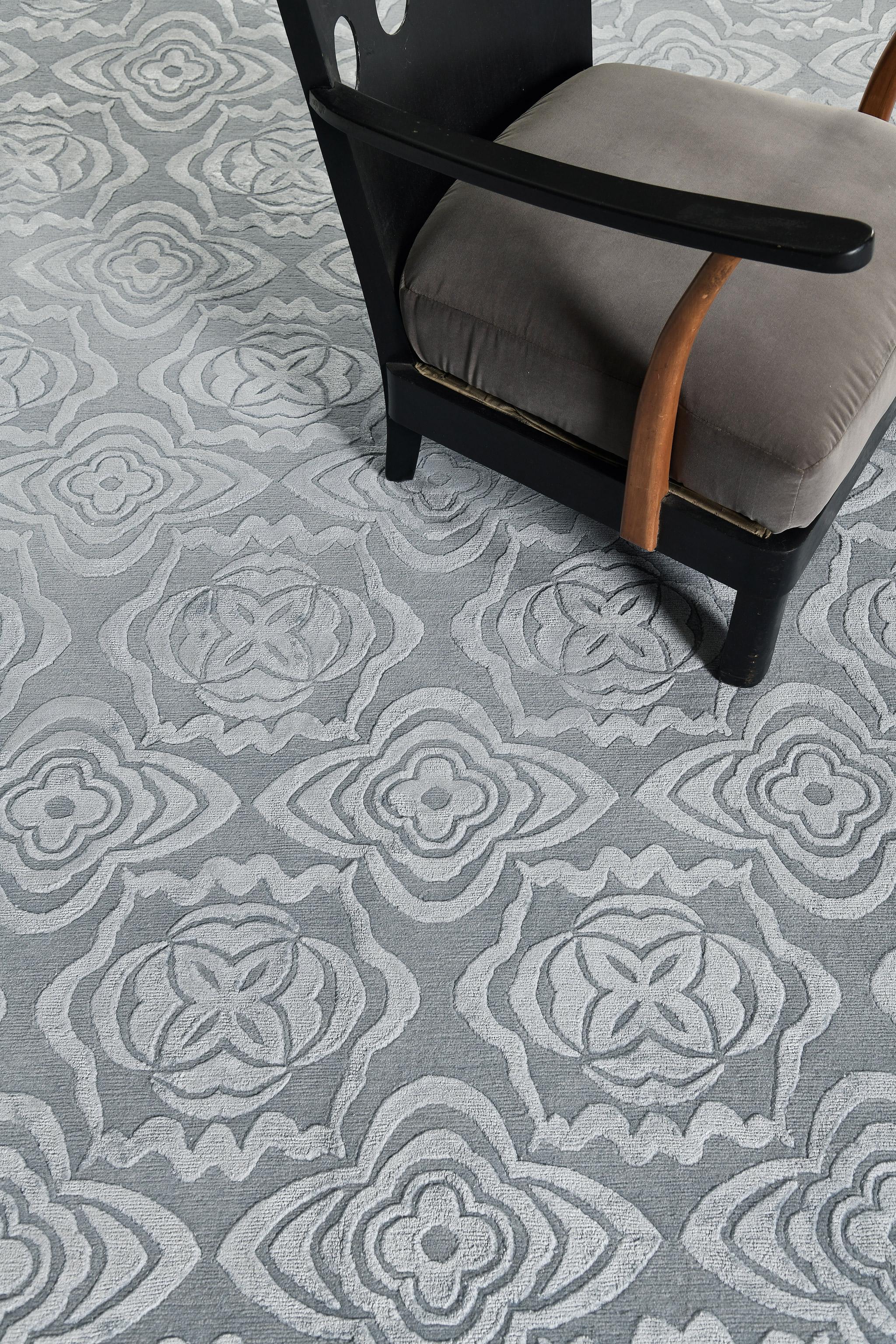 Kona è un tappeto dal design transitorio realizzato in mood e seta. Dona una sensazione di fascino ed eleganza a ogni applicazione ospite. Un altro design senza età che durerà per anni e potrà essere adorato dalla prossima generazione.

Numero del