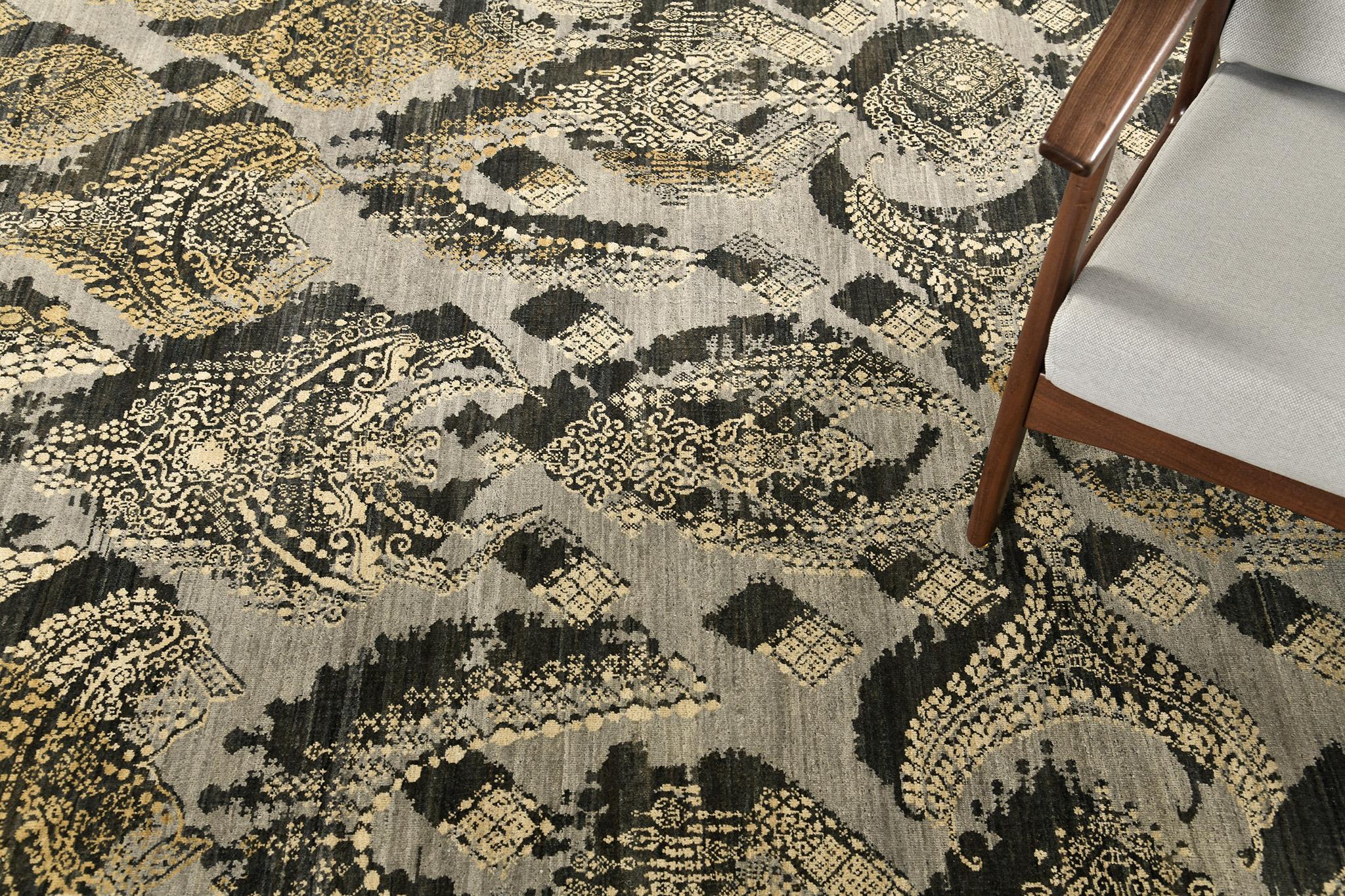 Aureo is a transitional design rug that features a realistic effect on overflowing details of gorgeous embellishments that are well-coordinated with gold accents. The emanating timeless allure makes your interior sophisticated and luxurious design.