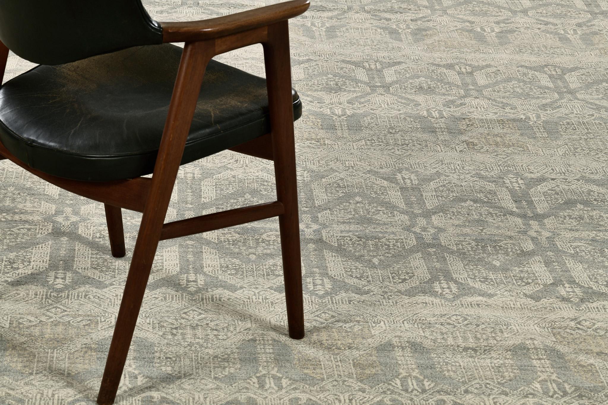 Hand-Knotted Mehraban Transitional Design Rug Allure Dixson For Sale