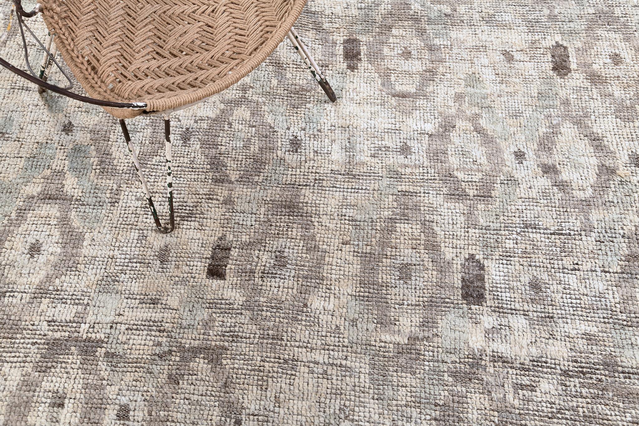Centrasiatique Mehraban Tuti Seasons, collection Domicile en vente