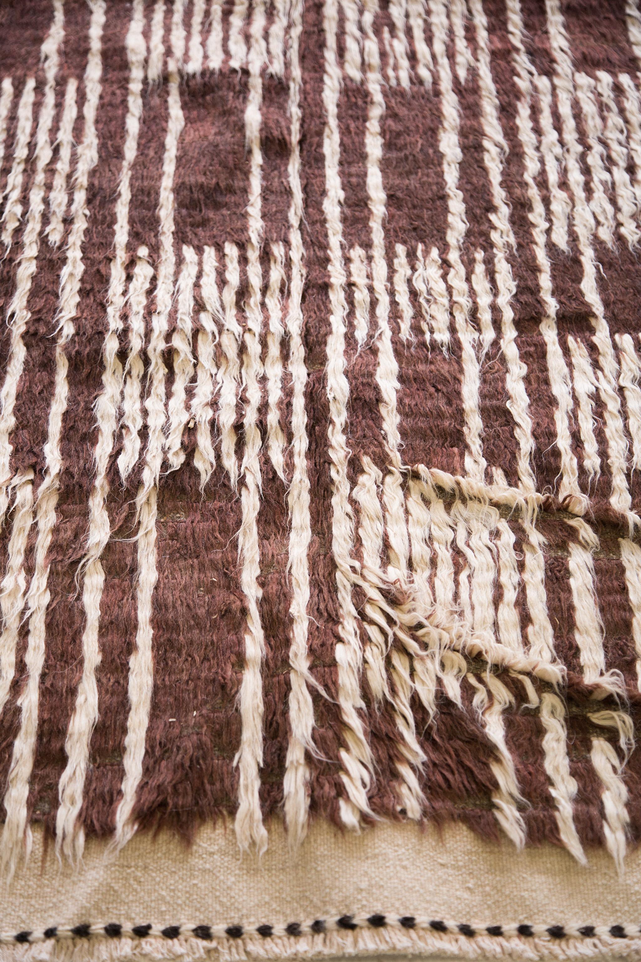Contemporary Mehraban Vendavales, Haute Bohemian