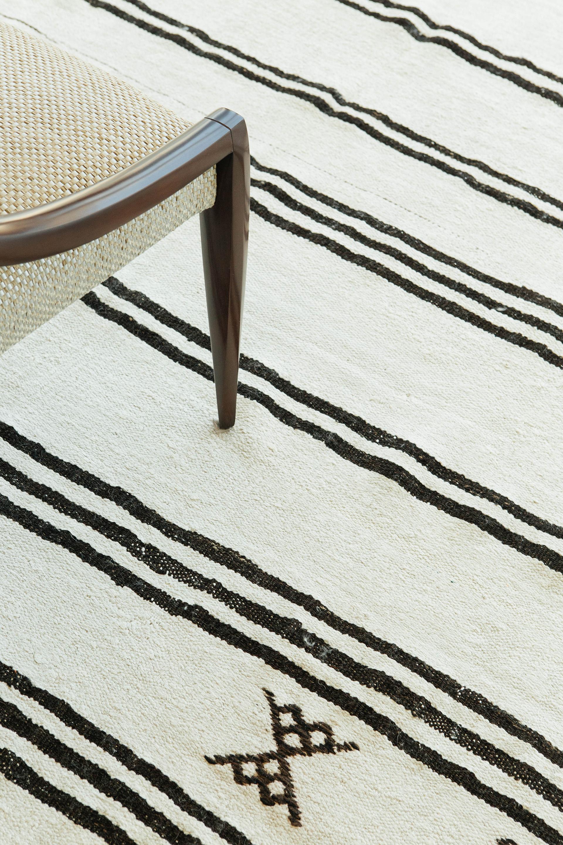 Annodato a mano Mehraban Vintage Anatolian Turkish Flat Weave Kilim in vendita