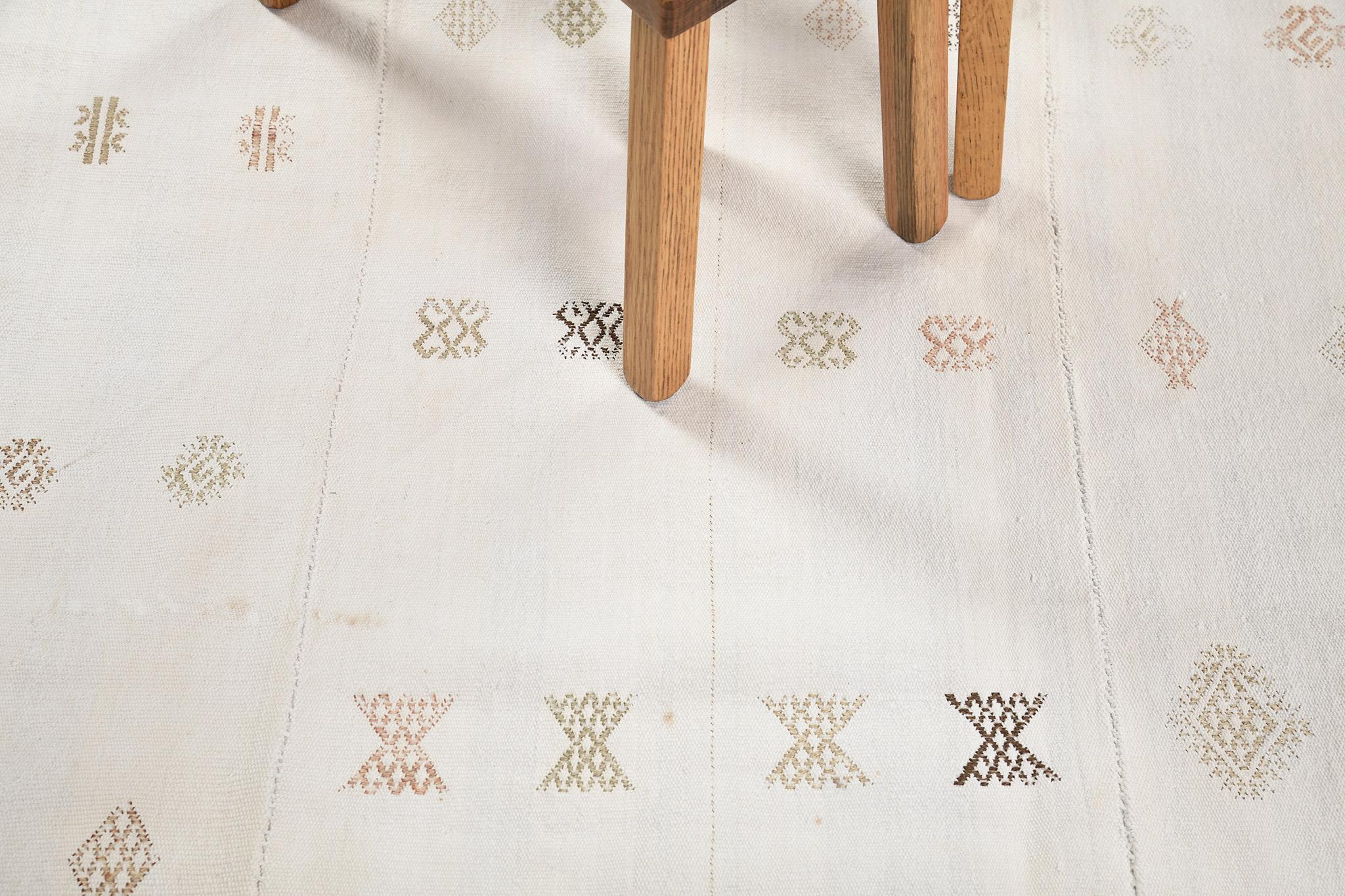 Mehraban Vintage Anatolian Turkish Flat Weave Kilim For Sale 1