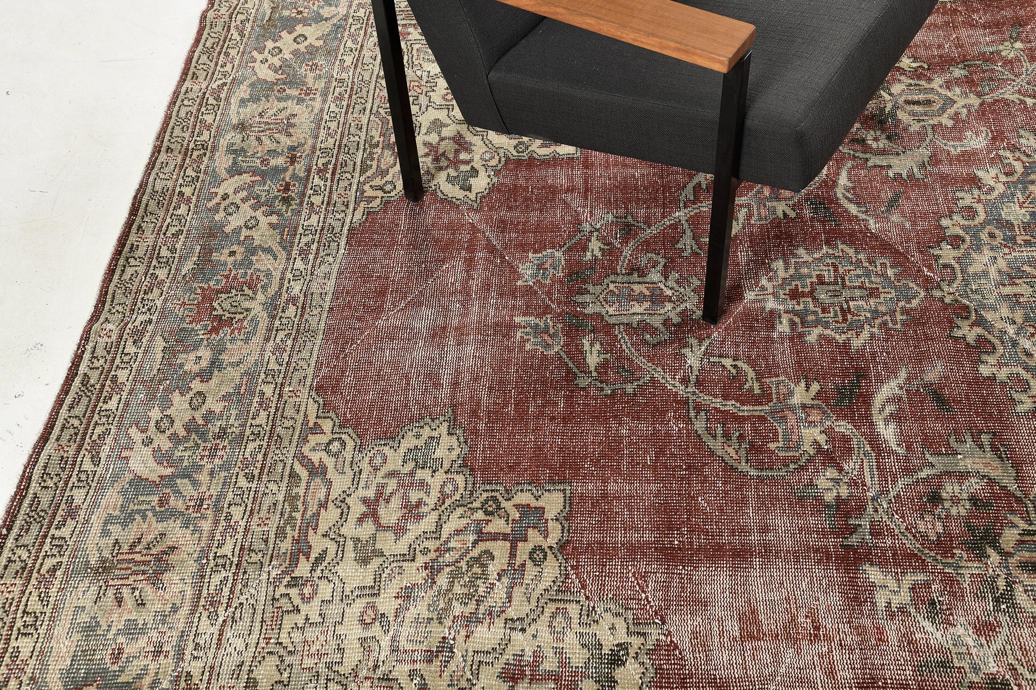 Noué à la main Tapis Vintage Distressed Mehraban en vente