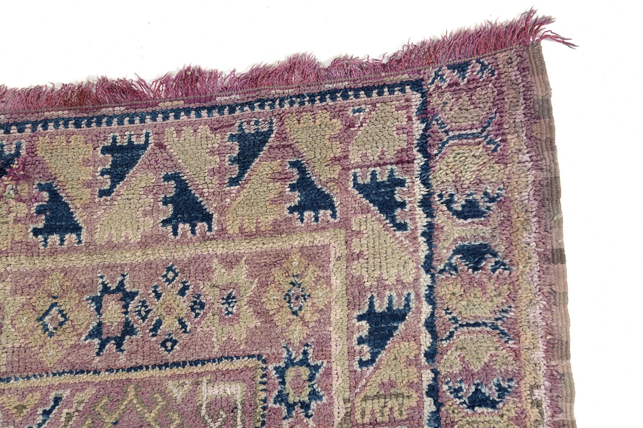 Mehraban Vintage Moroccan Beni M'Guild Tribe Rug In Good Condition For Sale In WEST HOLLYWOOD, CA