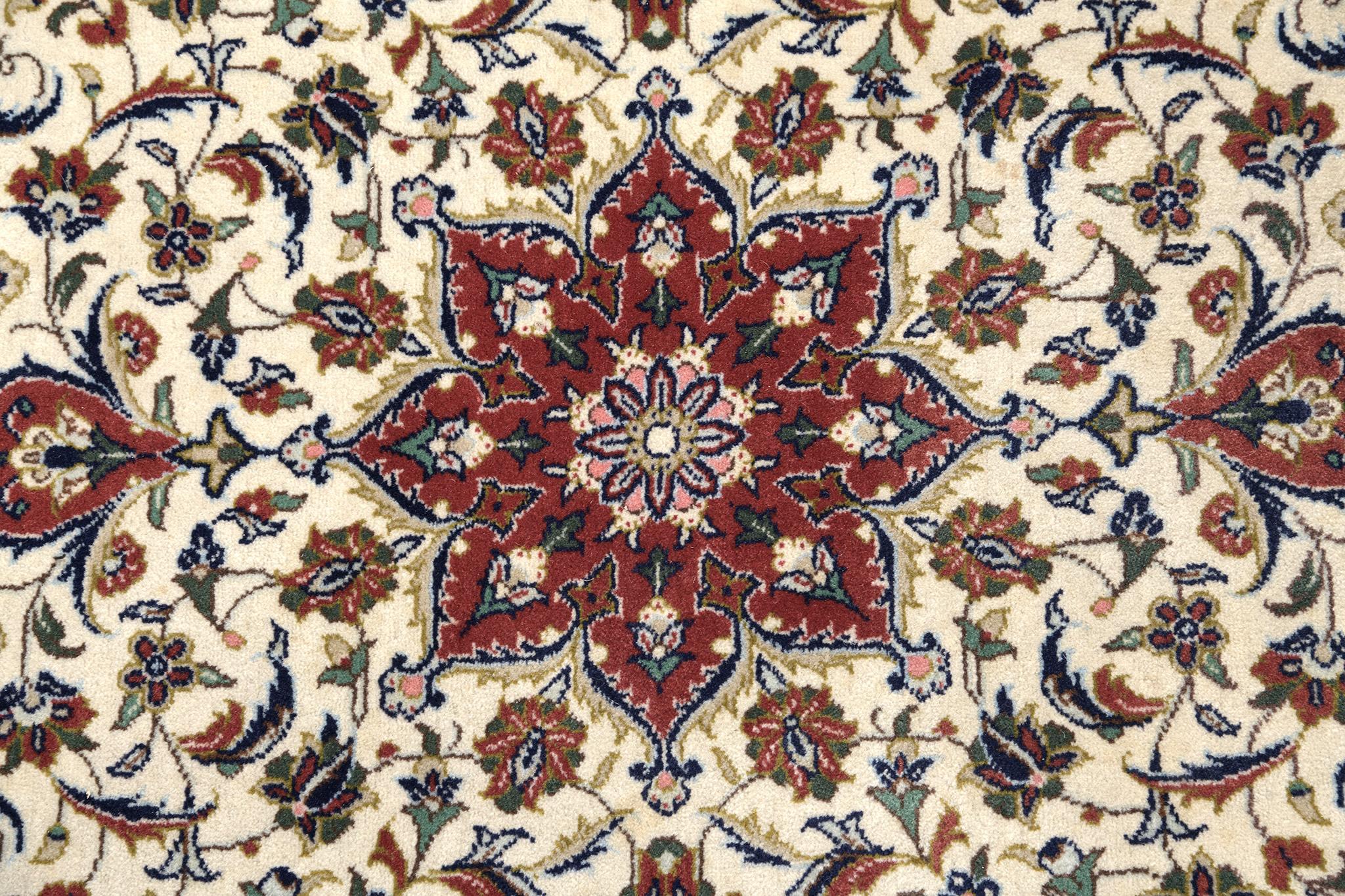 Mehraban Vintage Persian Kashan In Good Condition For Sale In WEST HOLLYWOOD, CA