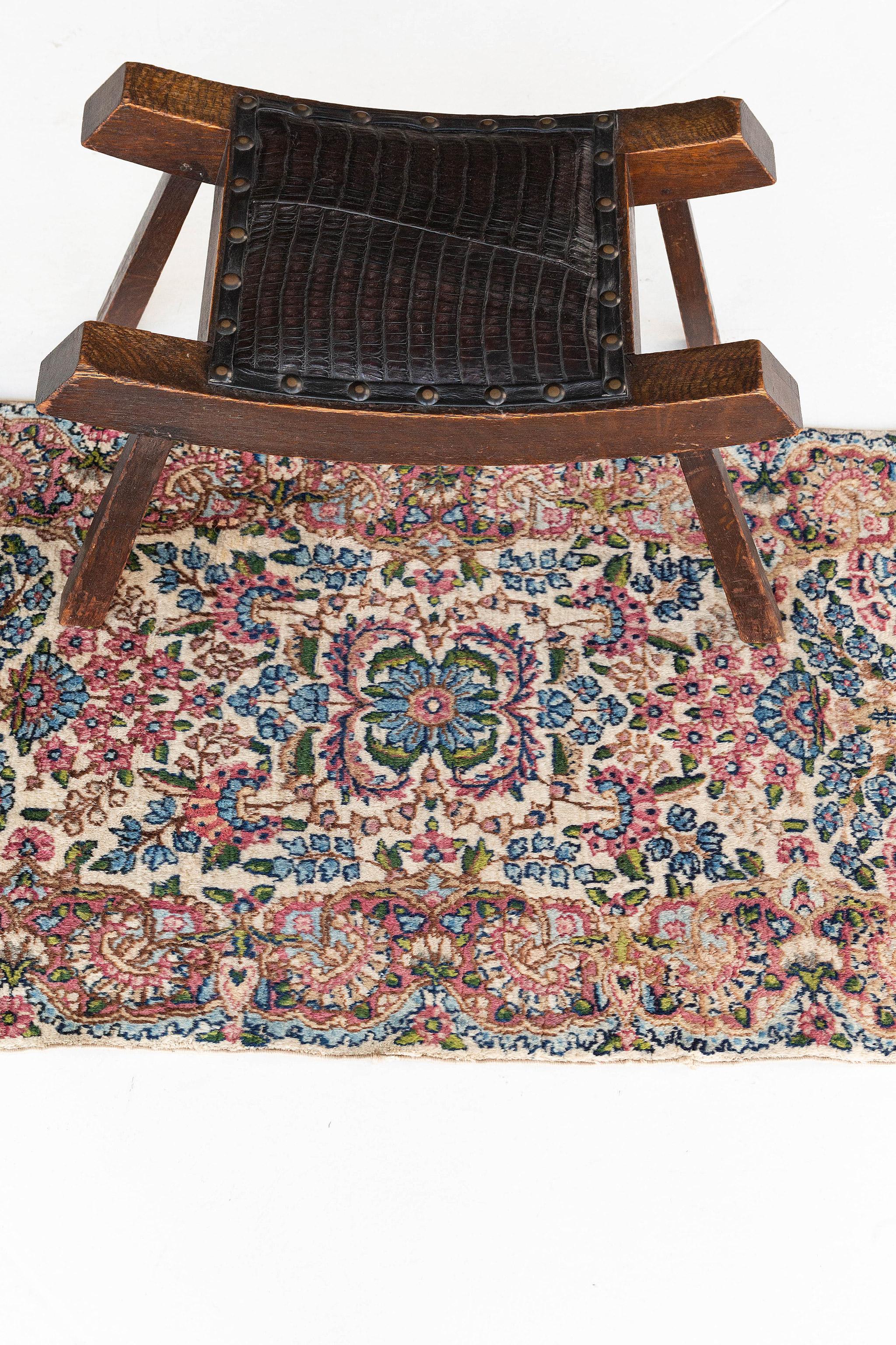 Mehraban Vintage Persischer Kerman-Teppich 11437 im Zustand „Gut“ im Angebot in WEST HOLLYWOOD, CA