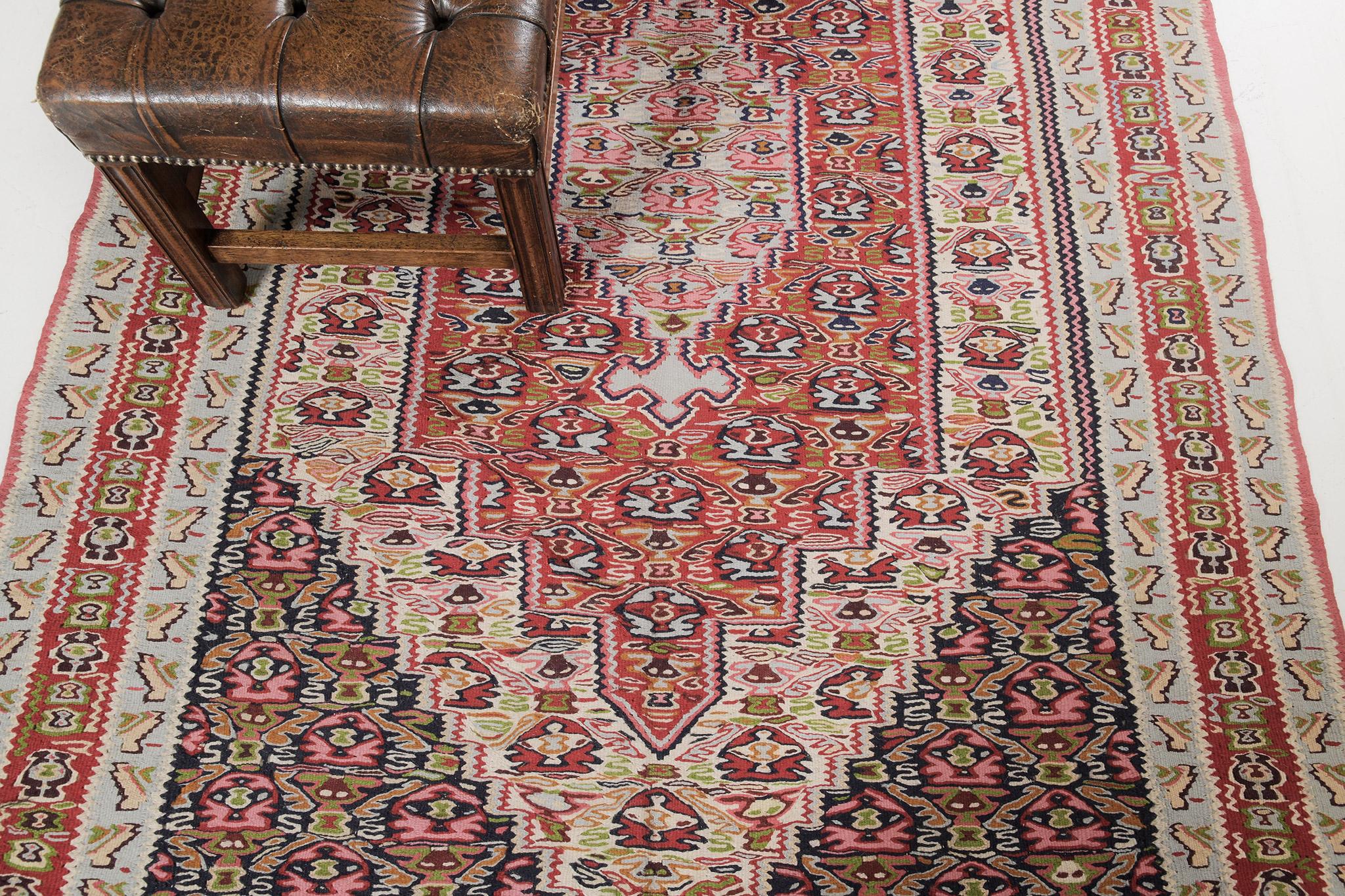 Mehraban Vintage Persian Seneh Kilim 26407 In Good Condition For Sale In WEST HOLLYWOOD, CA