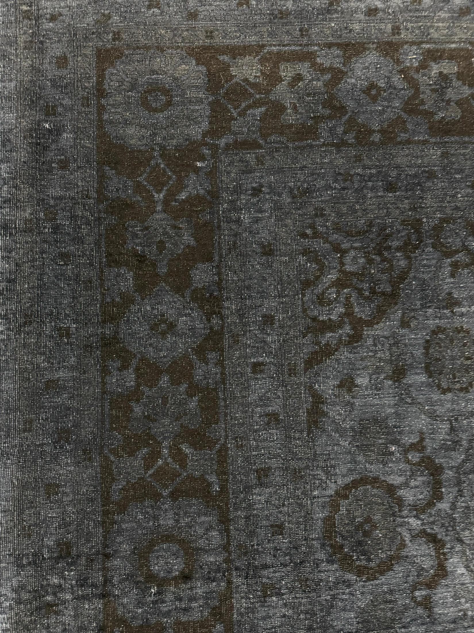 XXI secolo e contemporaneo Tappeto Agra Revival in stile vintage sovratinto D5034 in vendita