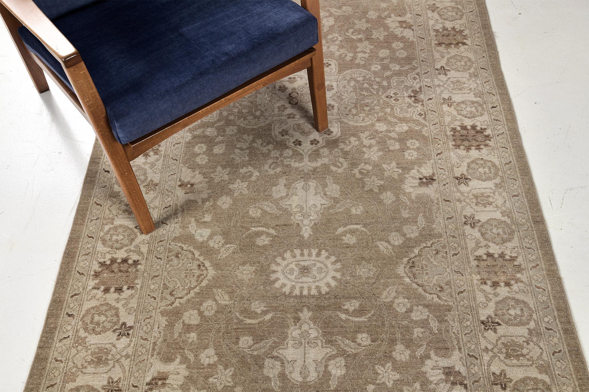 Mehraban Rugs stile vintage Agra Revival In condizioni Nuovo in vendita a WEST HOLLYWOOD, CA