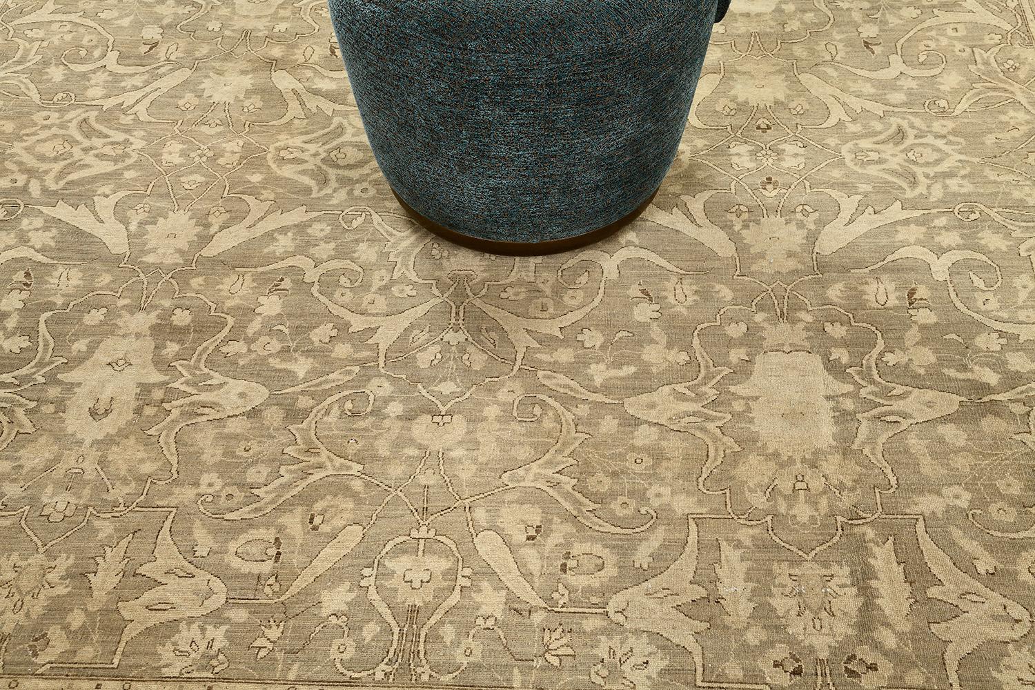 A breathtaking revival of Bidjar rug that adds edge to your interior. Highlighting the beauty of this rug’s simplicity and elegance, this work-of-art features an all-over botanical design that makes your eyes roam around to every single detail