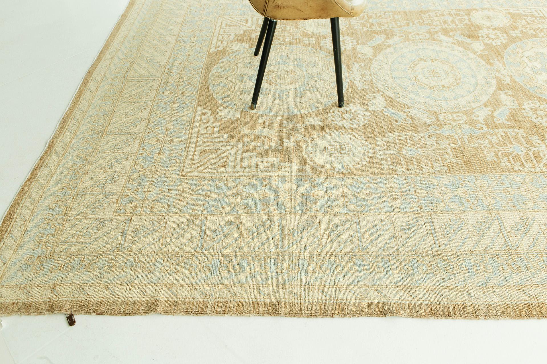 Mehraban Vintage Style Khotan Design Rug D5582 In New Condition For Sale In WEST HOLLYWOOD, CA