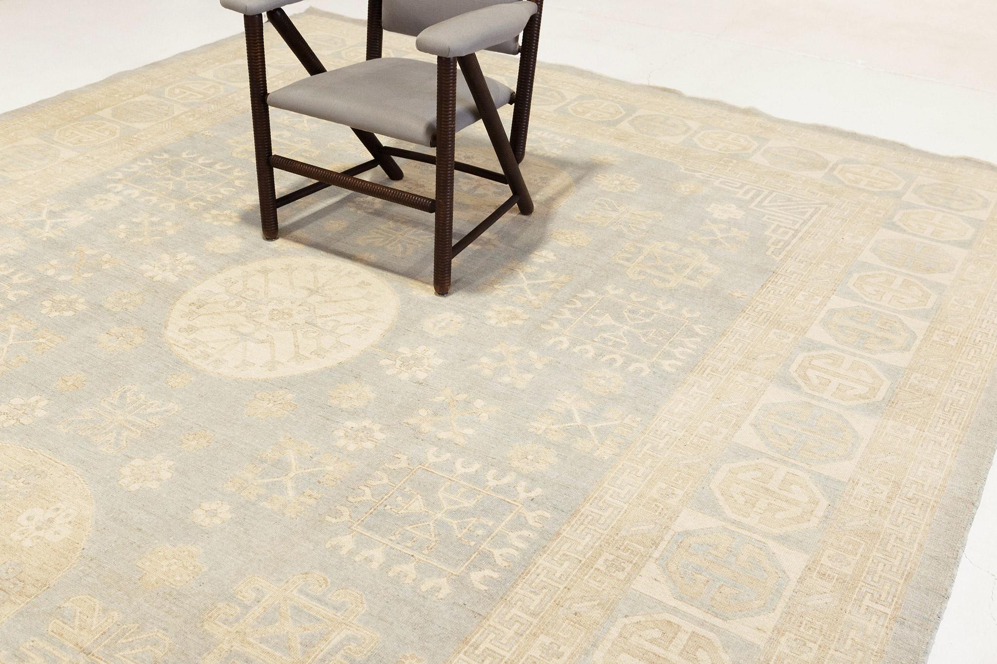 Numéro de tapis
24269
Taille
10' 5