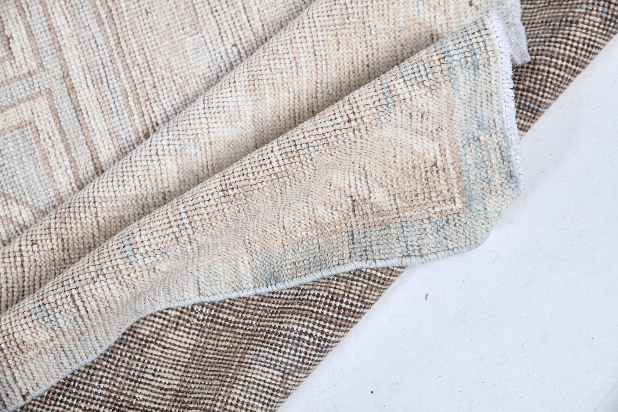 Rug Number
20477
Size
9' 3