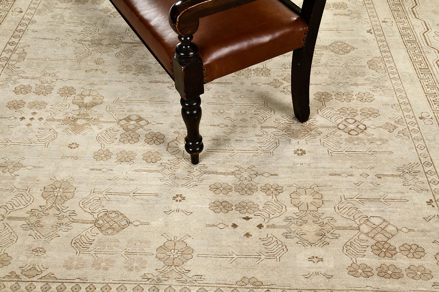 Mehraban Vintage Style Khotan Revival Rug In New Condition For Sale In WEST HOLLYWOOD, CA