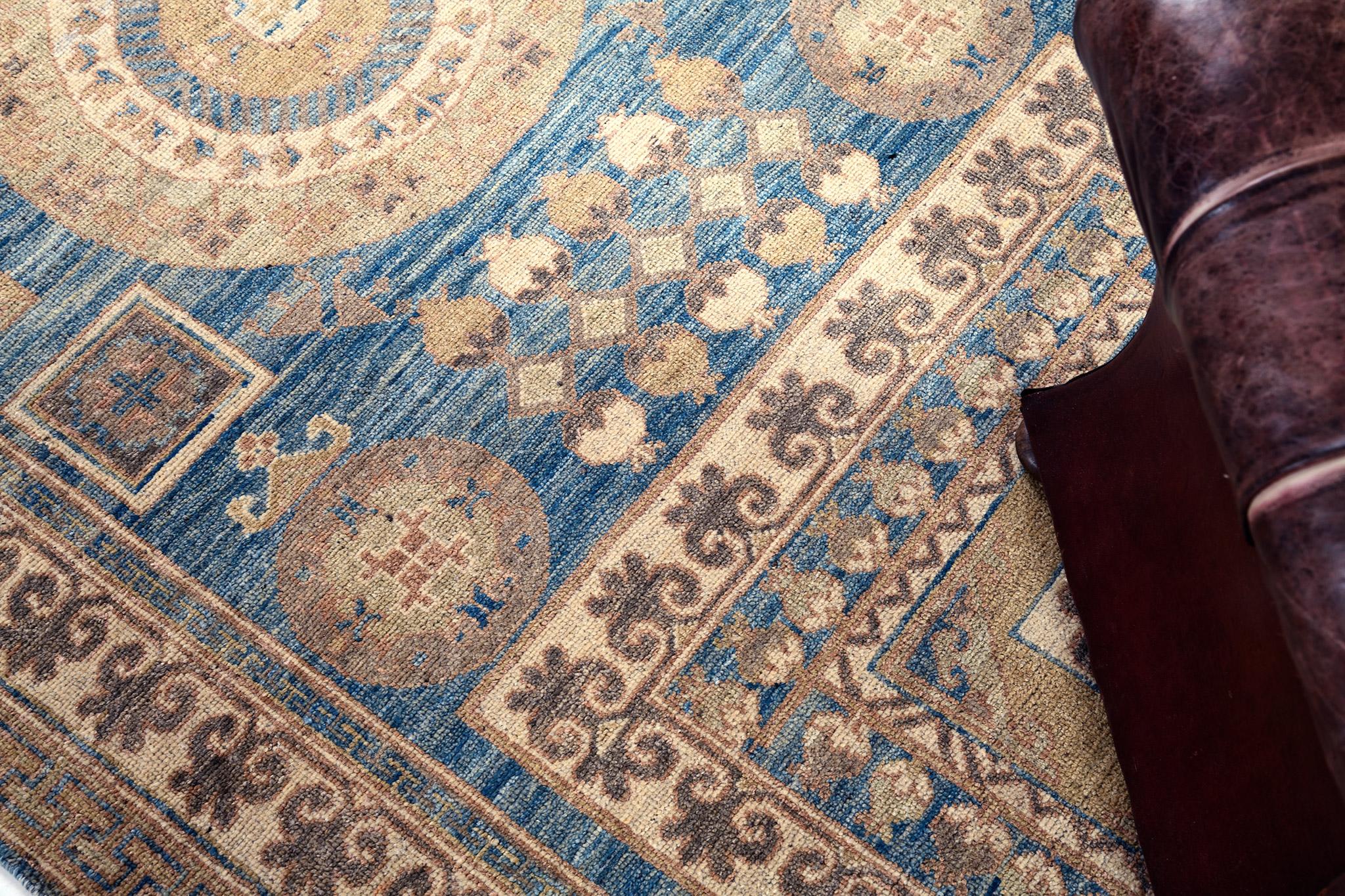 Annodato a mano Runner Mehraban in stile vintage Khotan Revival in vendita