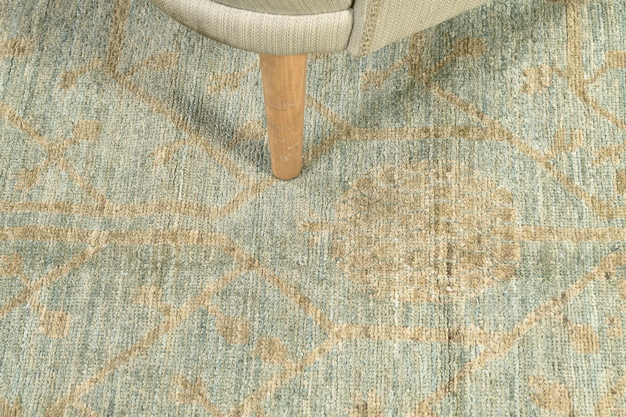 Mehraban Vintage-Teppich aus der Safira-Kollektion im Stil des Khotan-Revival (21. Jahrhundert und zeitgenössisch) im Angebot