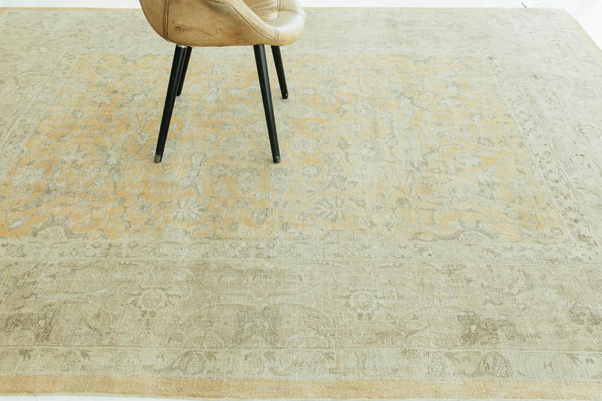 Mehraban Vintage Style Sivas Design Rug D5250 In Distressed Condition For Sale In WEST HOLLYWOOD, CA