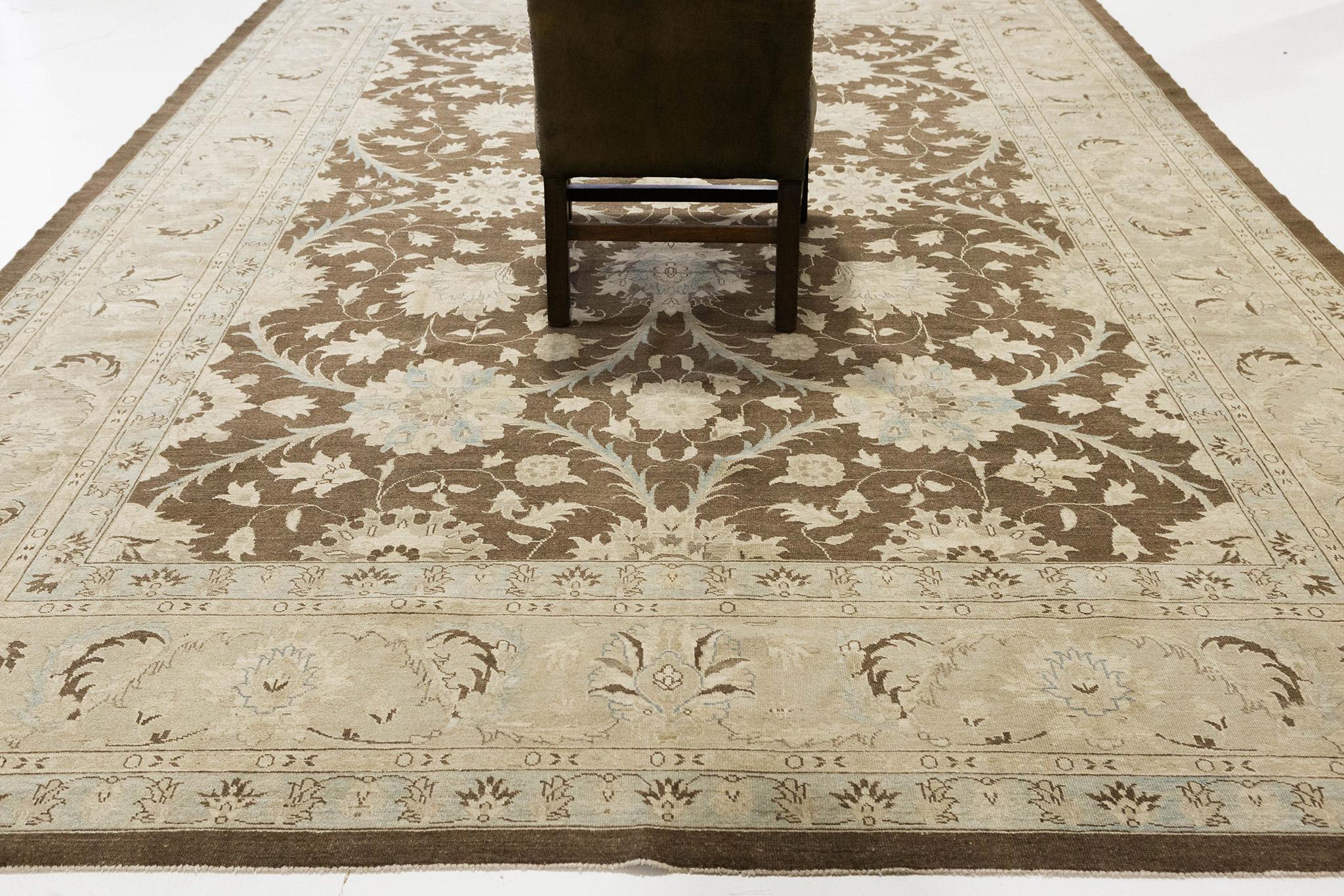 Mehraban Vintage Style Sultanabad Revival Rug In New Condition For Sale In WEST HOLLYWOOD, CA