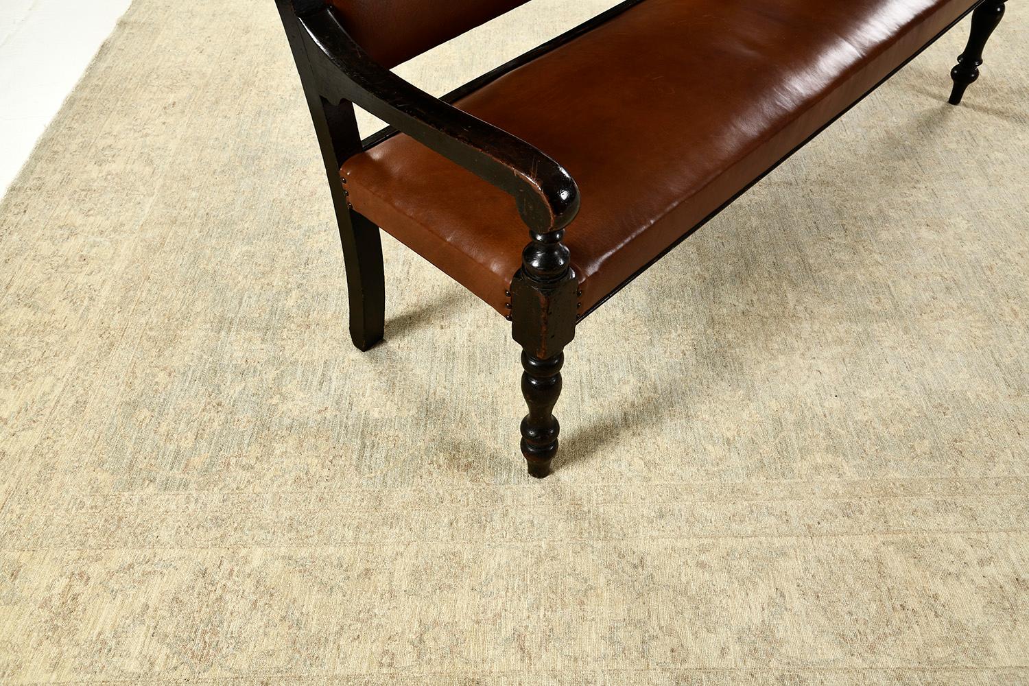 Mehraban Vintage Style Sultanabad Revival Rug In New Condition For Sale In WEST HOLLYWOOD, CA