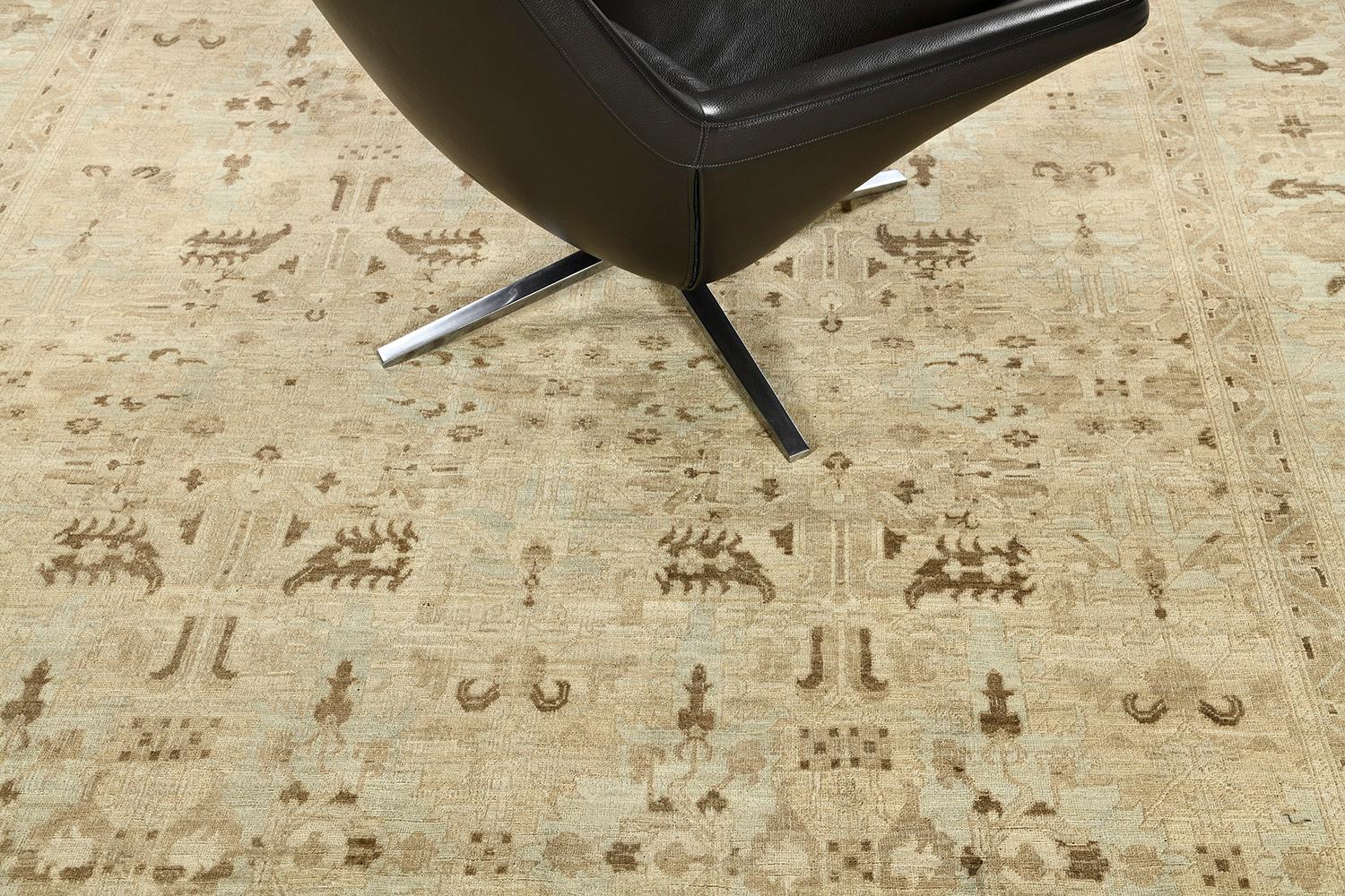 Mehraban Vintage Style Sultanabad Revival Rug For Sale 1