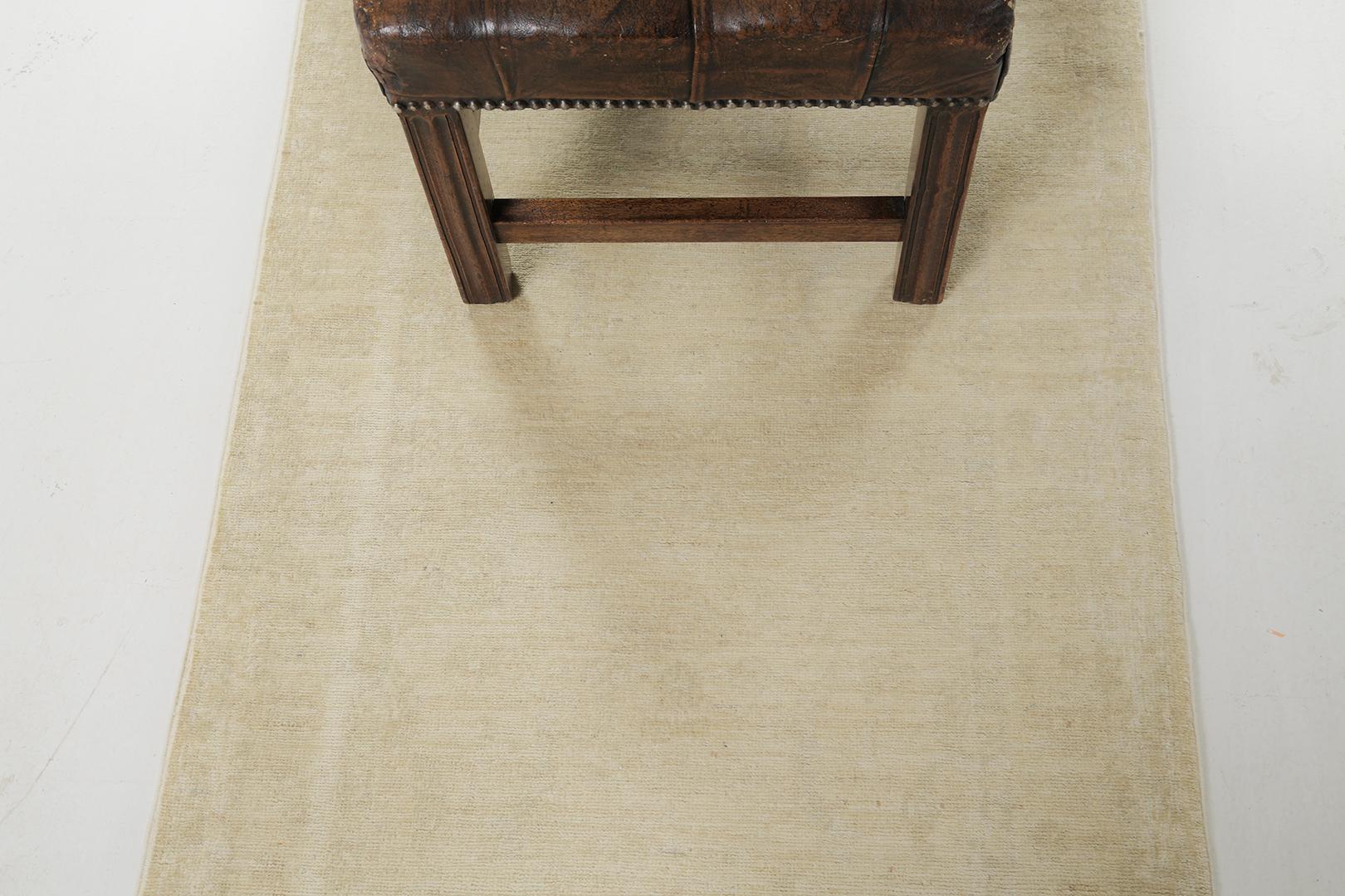 This mesmerizing Sultanabad Runner has muted sage color schemes that make the rug unique and eccentric. A masterpiece that makes your interior more intriguing. It gives a fashionable and fabulous look to your home interior that harmonizes your