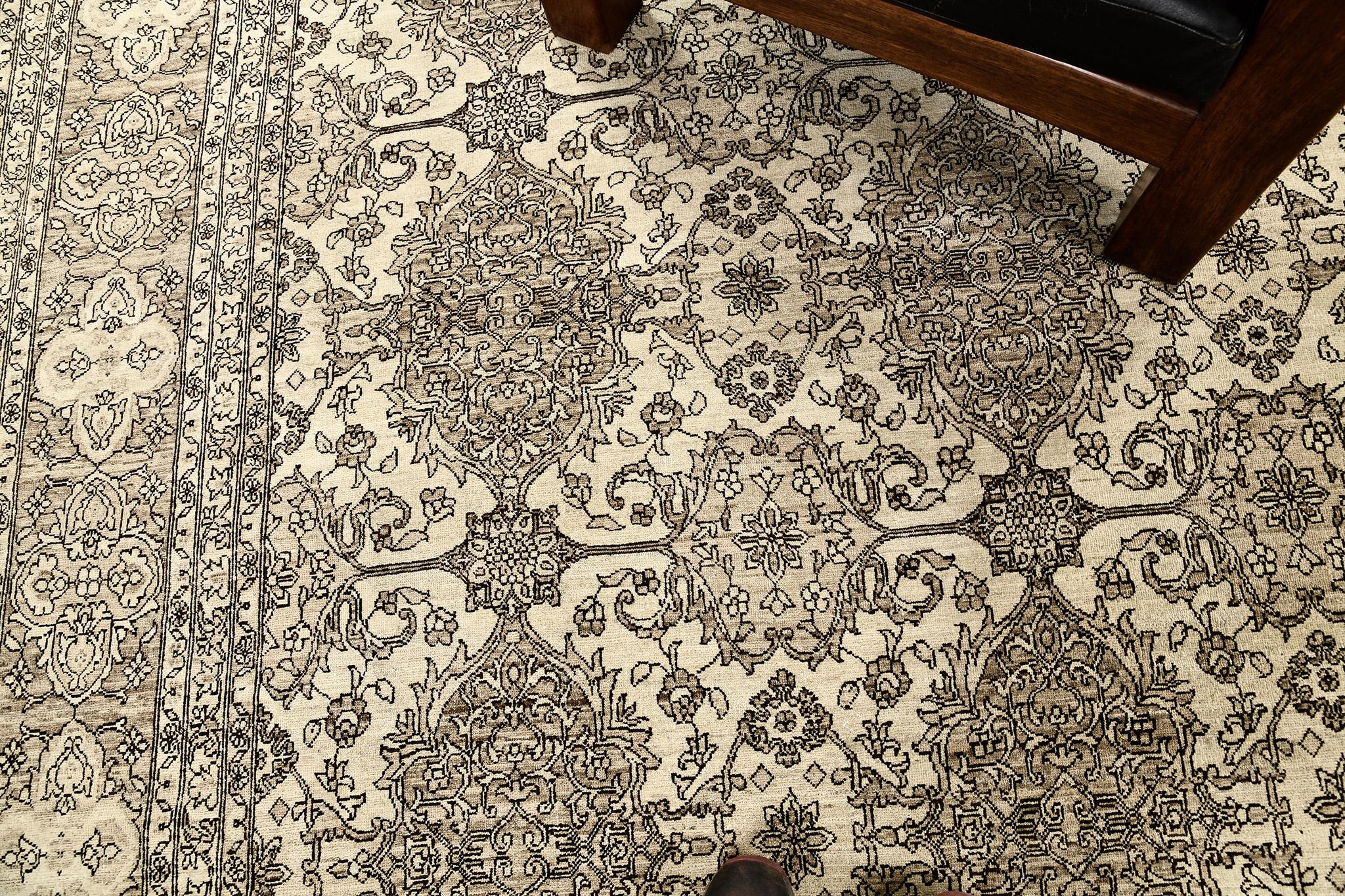 Mehraban Vintage Style Tabriz Revival Rug In New Condition For Sale In WEST HOLLYWOOD, CA