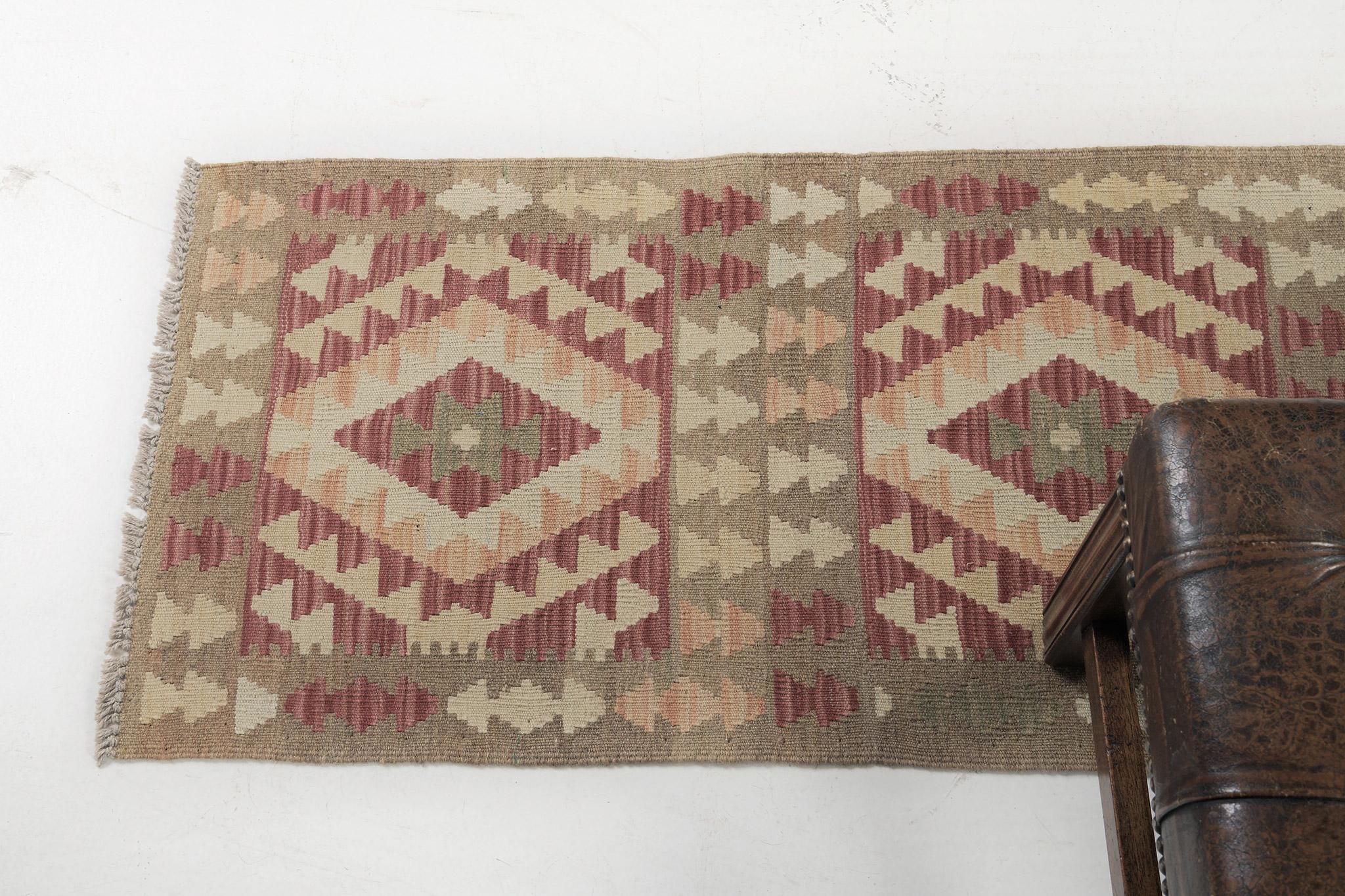 Mehraban Vintage-Stil Stammes natürlichen Farbstoff flach weben Kilim (Pakistanisch) im Angebot