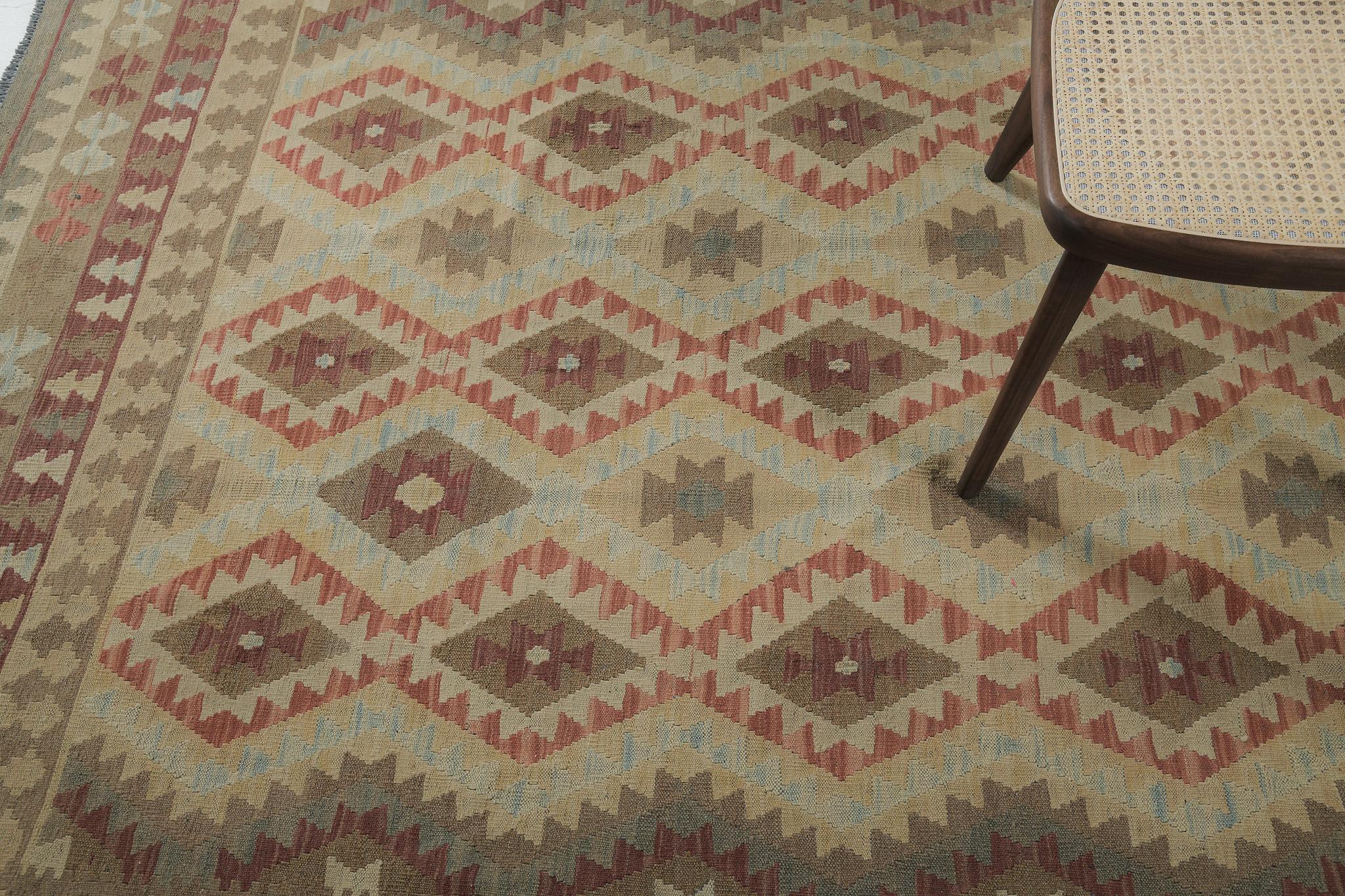 Noué à la main Mehraban - Kilim à tissage plat de style vintage en teinture naturelle, à motif tribal en vente