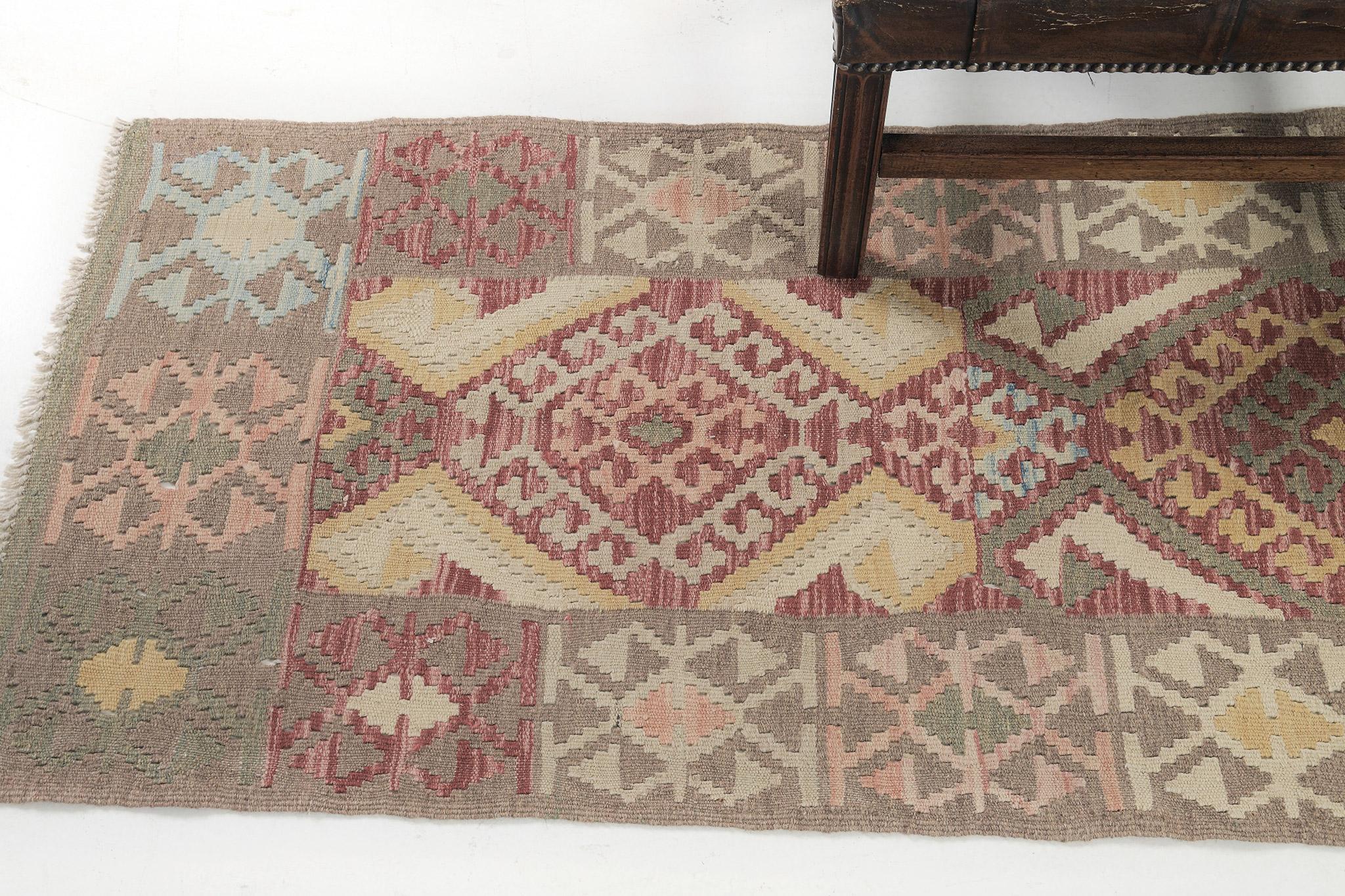 Mehraban Vintage-Stil Stammes natürlichen Farbstoff flach weben Kilim (Handgeknüpft) im Angebot