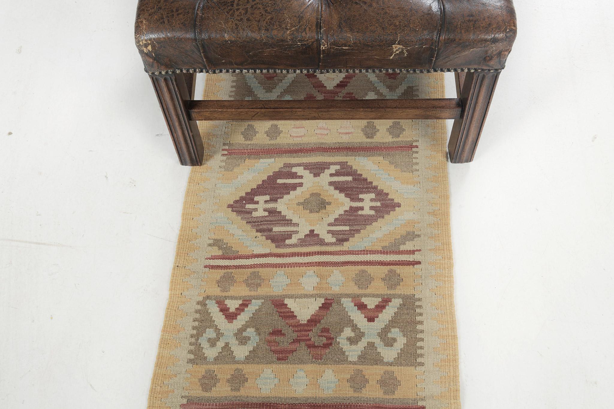 Mehraban Vintage-Stil Stammes natürlichen Farbstoff flach weben Kilim (Handgeknüpft) im Angebot