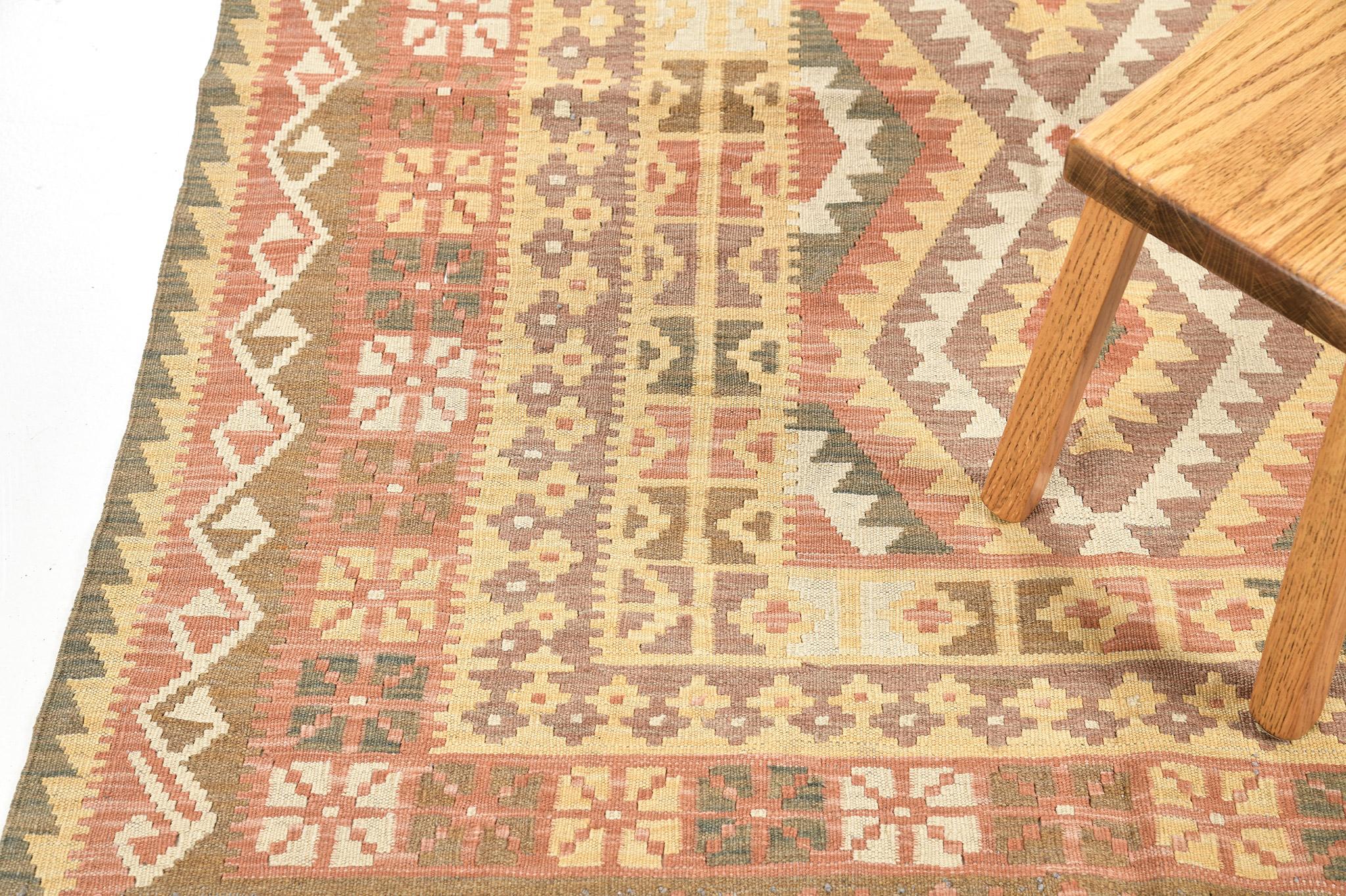Mehraban Vintage-Stil Stammes natürlichen Farbstoff flach weben Kilim (Handgeknüpft) im Angebot