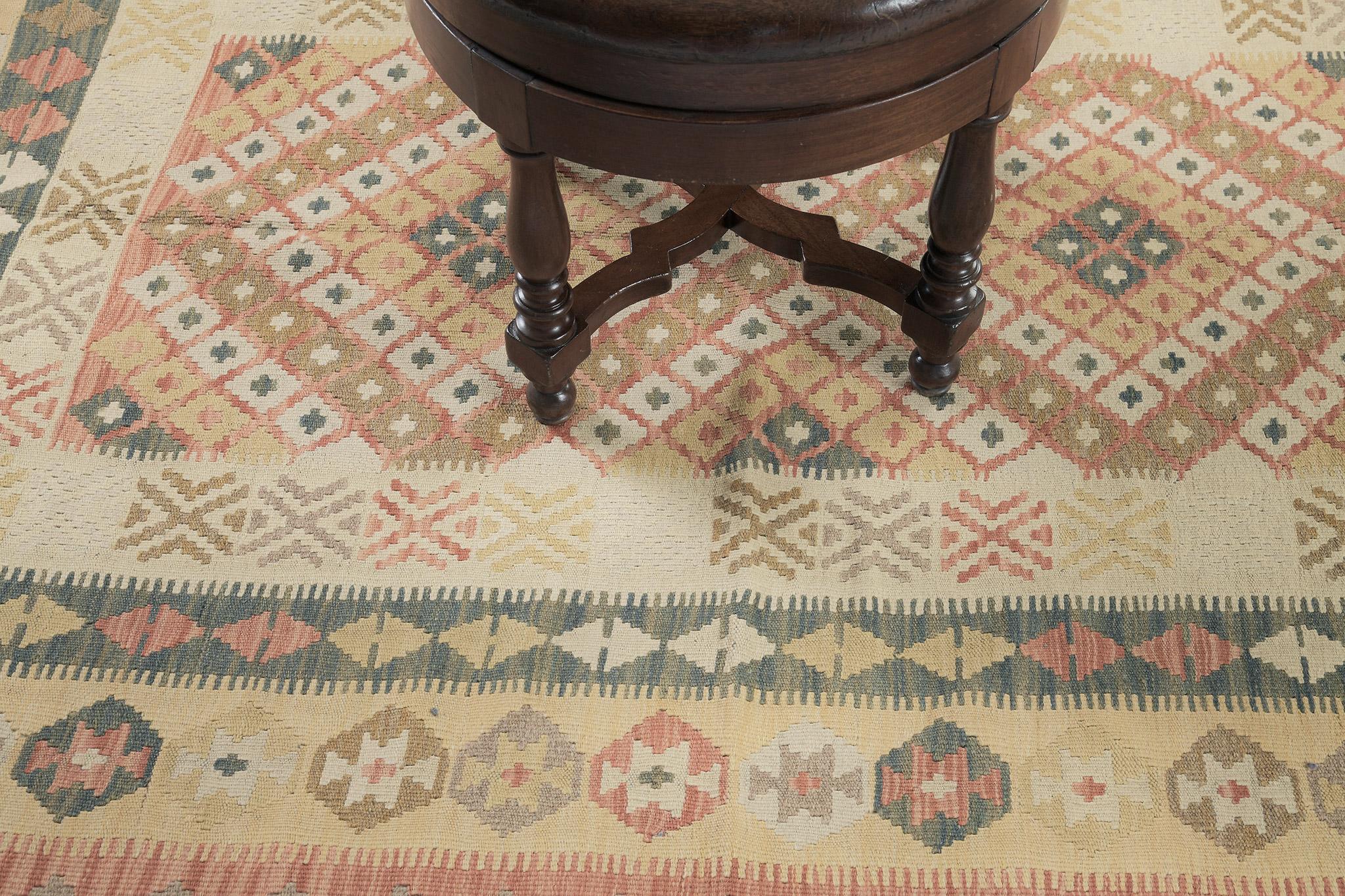 Mehraban Vintage-Stil Stammes natürlichen Farbstoff flach weben Kilim im Zustand „Neu“ im Angebot in WEST HOLLYWOOD, CA