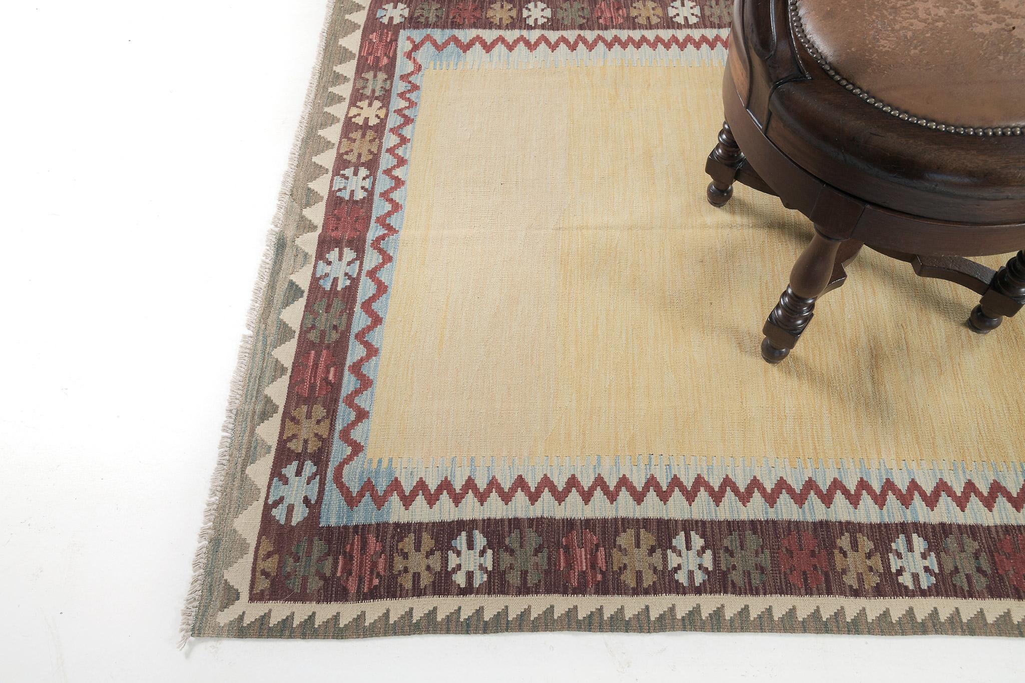 Mehraban Vintage-Stil Stammes natürlichen Farbstoff flach weben Kilim im Zustand „Neu“ im Angebot in WEST HOLLYWOOD, CA