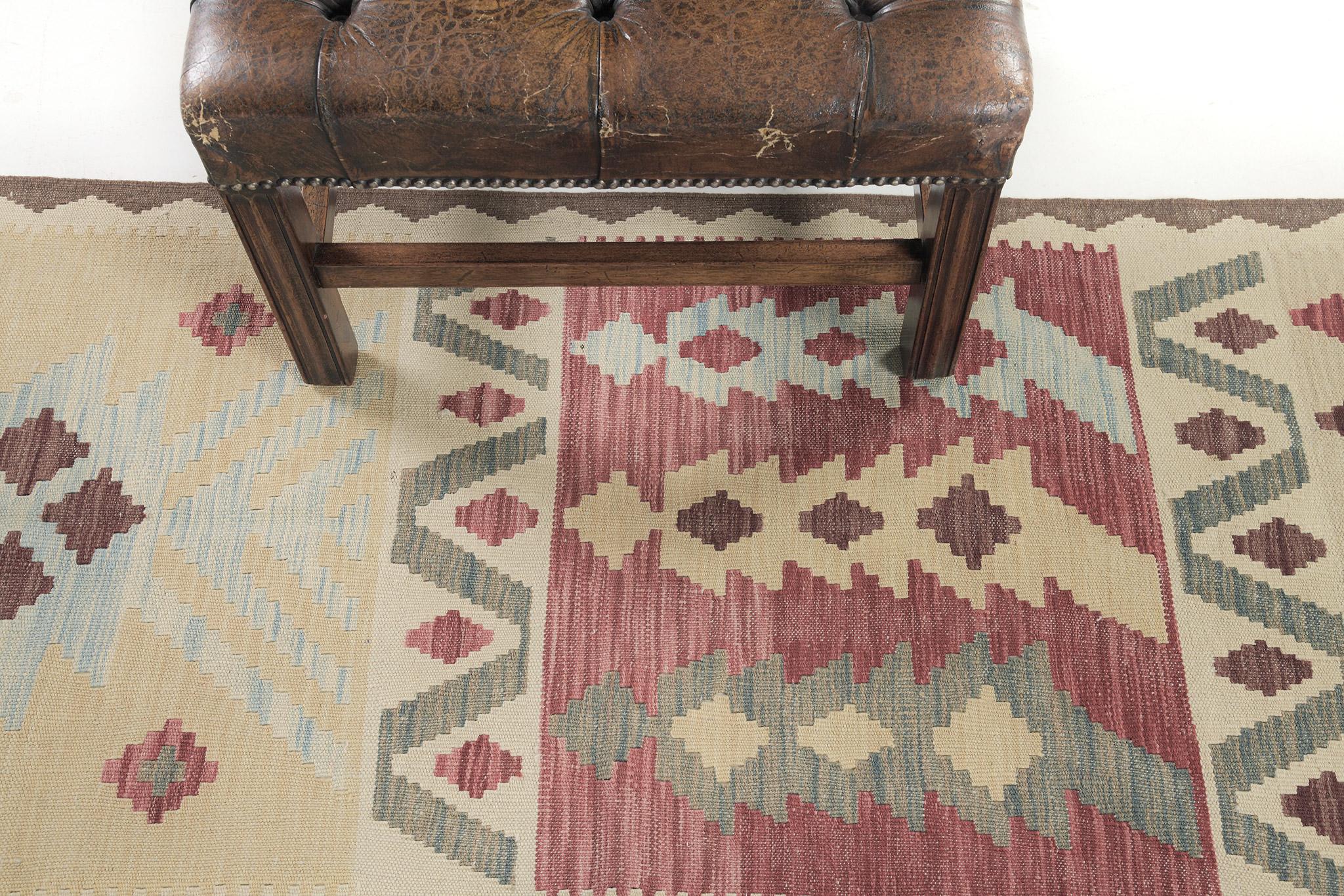 Mehraban Vintage Style Tribal Natural Dye Flat Weave Kilim In New Condition For Sale In WEST HOLLYWOOD, CA