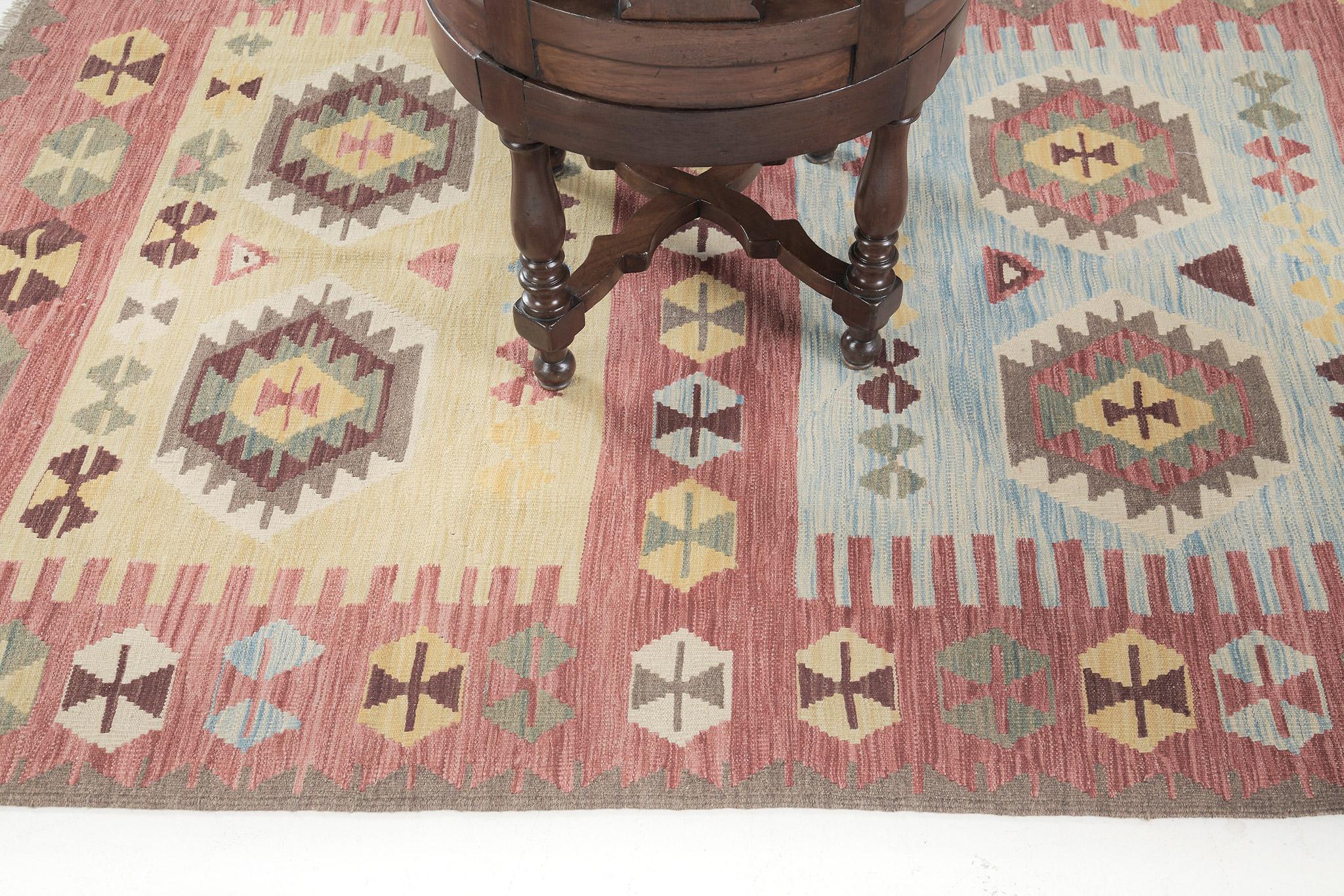 Mehraban - Kilim à tissage plat de style vintage en teinture naturelle, à motif tribal Neuf - En vente à WEST HOLLYWOOD, CA